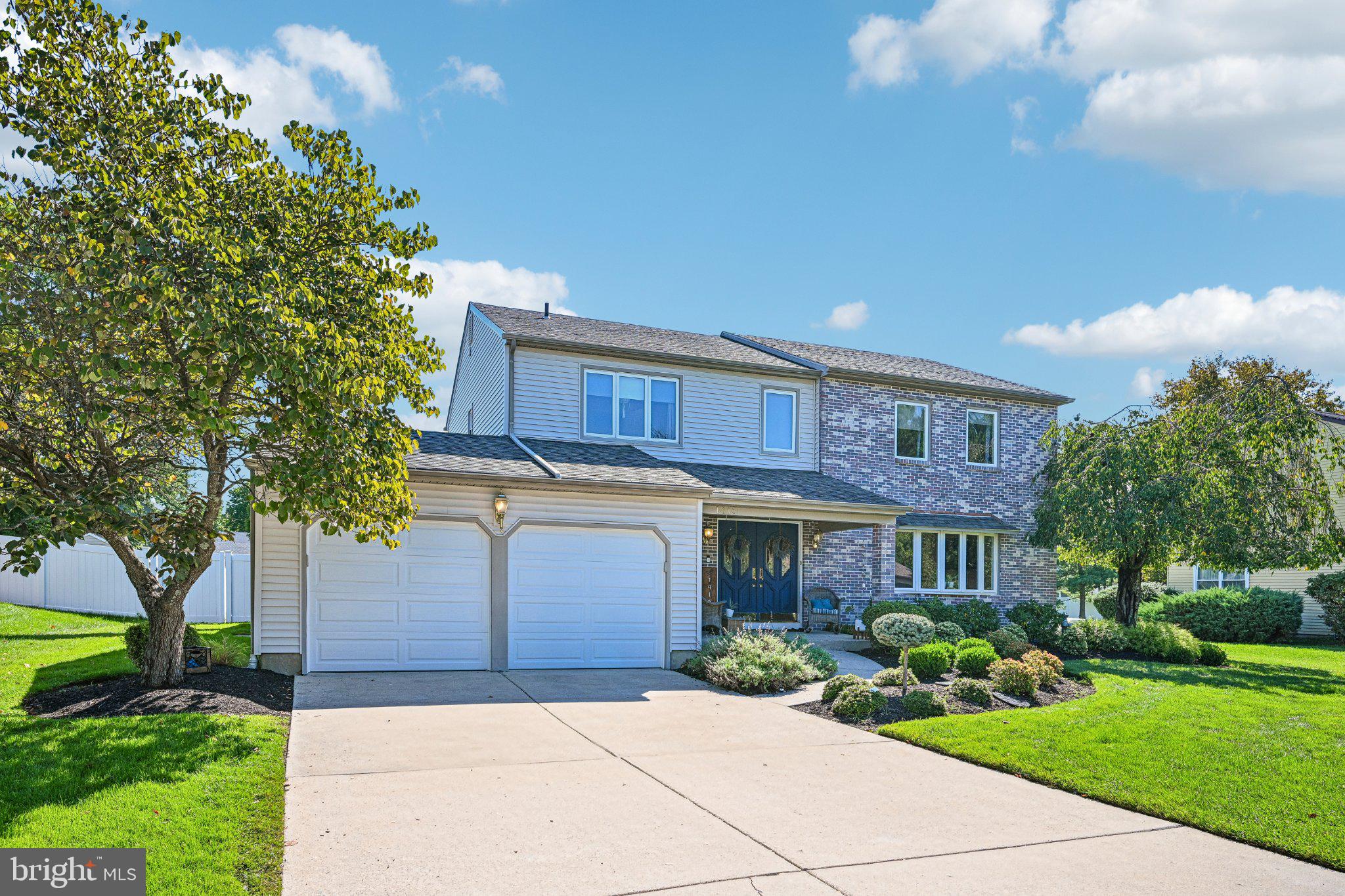 1415 STARLING LANE