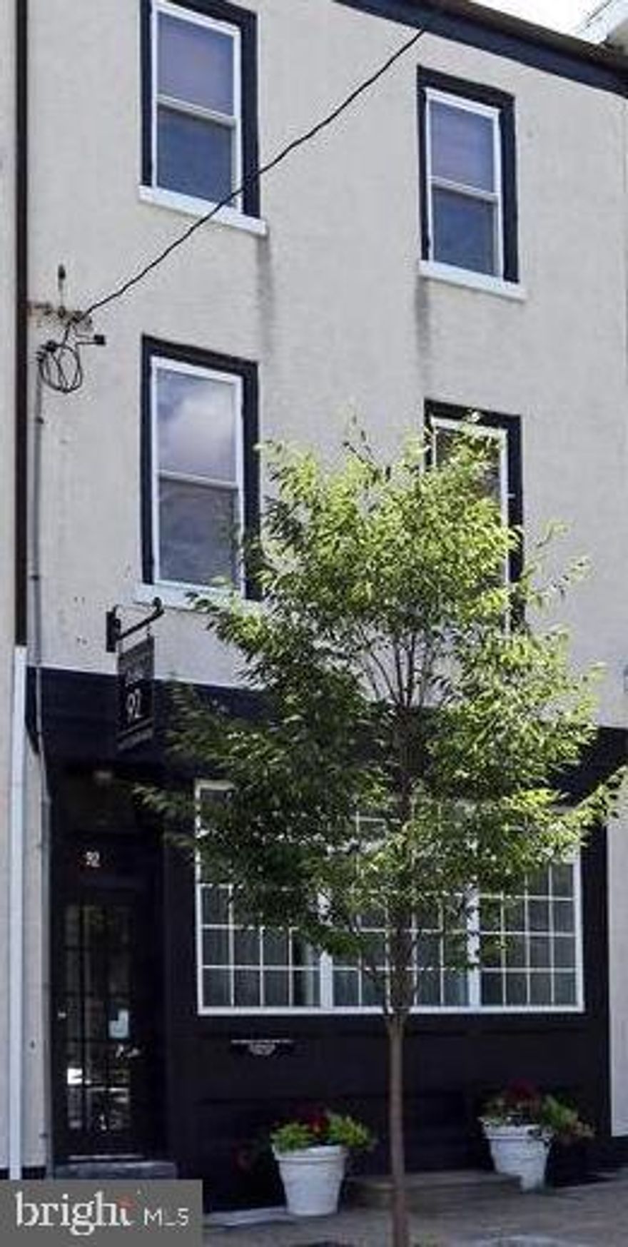 2nd Floor office suite with:
1) Conference room adjacent to private office; 
2) Front room facing Bethlehem Pike that can accommodate multiple desks. 

$2,000.00/month (base rent) + $354.00/month (contribution for heating, cooling, water, electric, sewer, real estate taxes, insurance , CAM and BU&O). Building is shared with other other tenants.