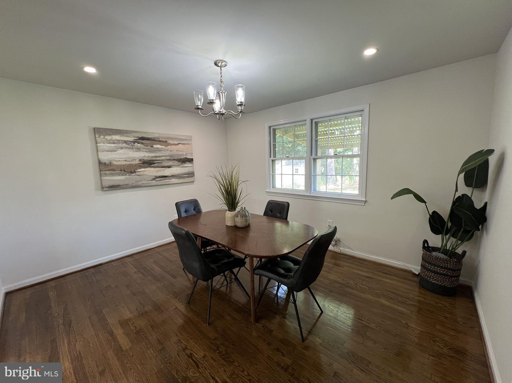 WALNUT HILL - Residential