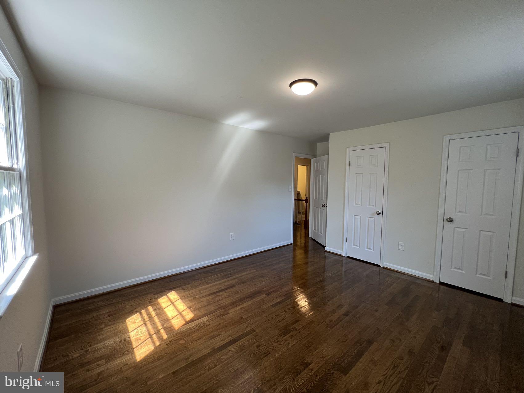 WALNUT HILL - Residential