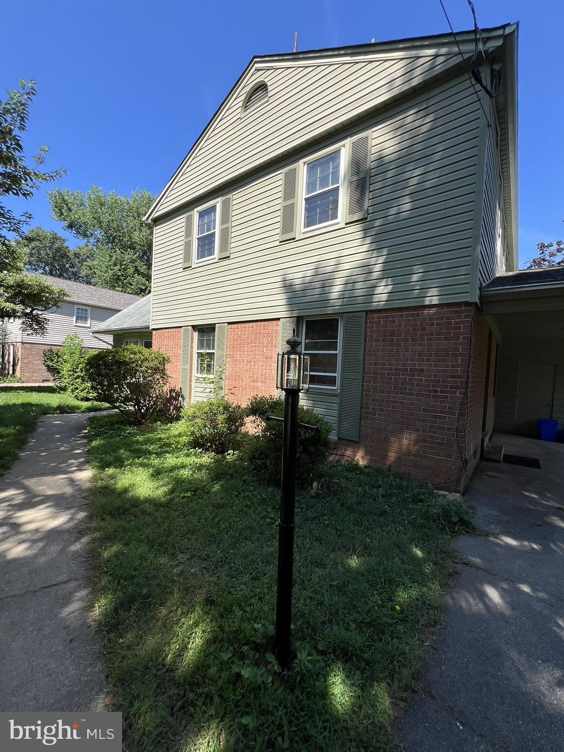 WALNUT HILL - Residential