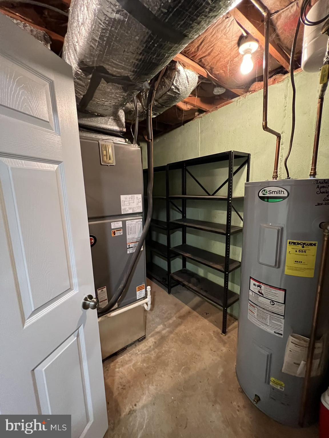 WALNUT HILL - Residential