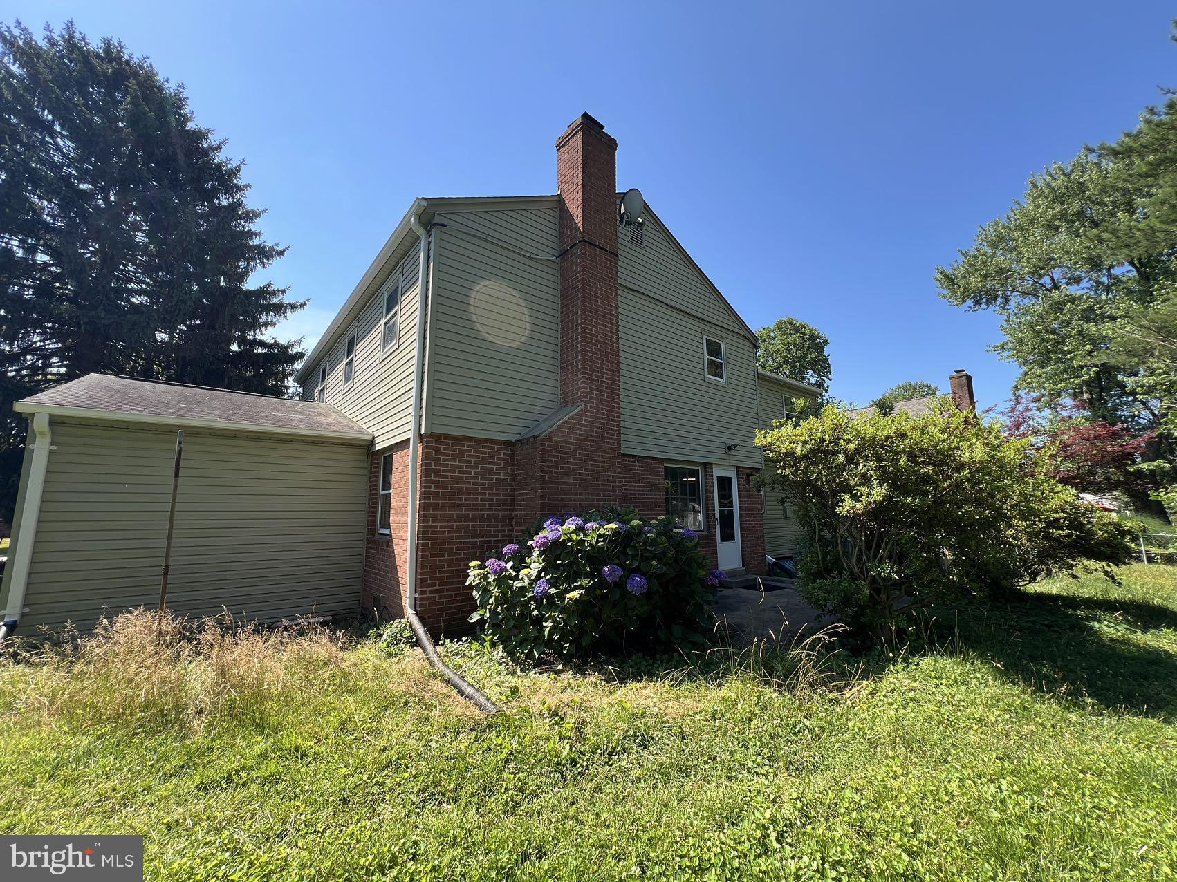 WALNUT HILL - Residential