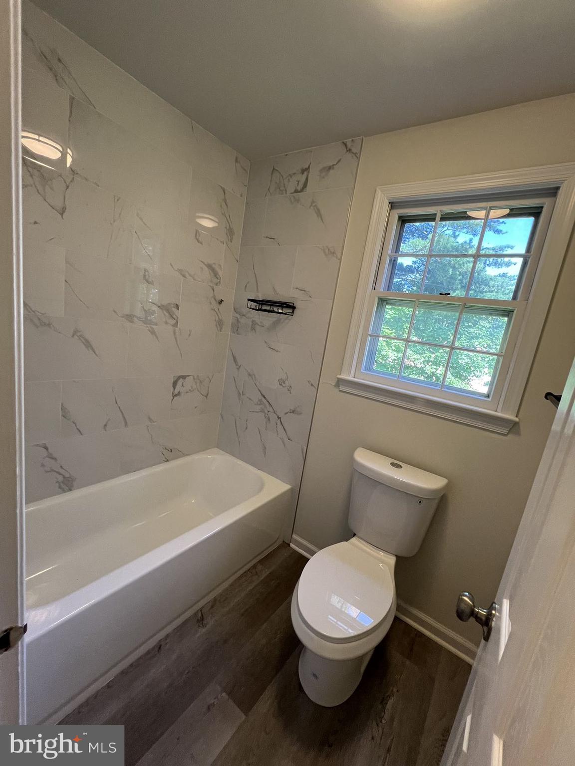 WALNUT HILL - Residential