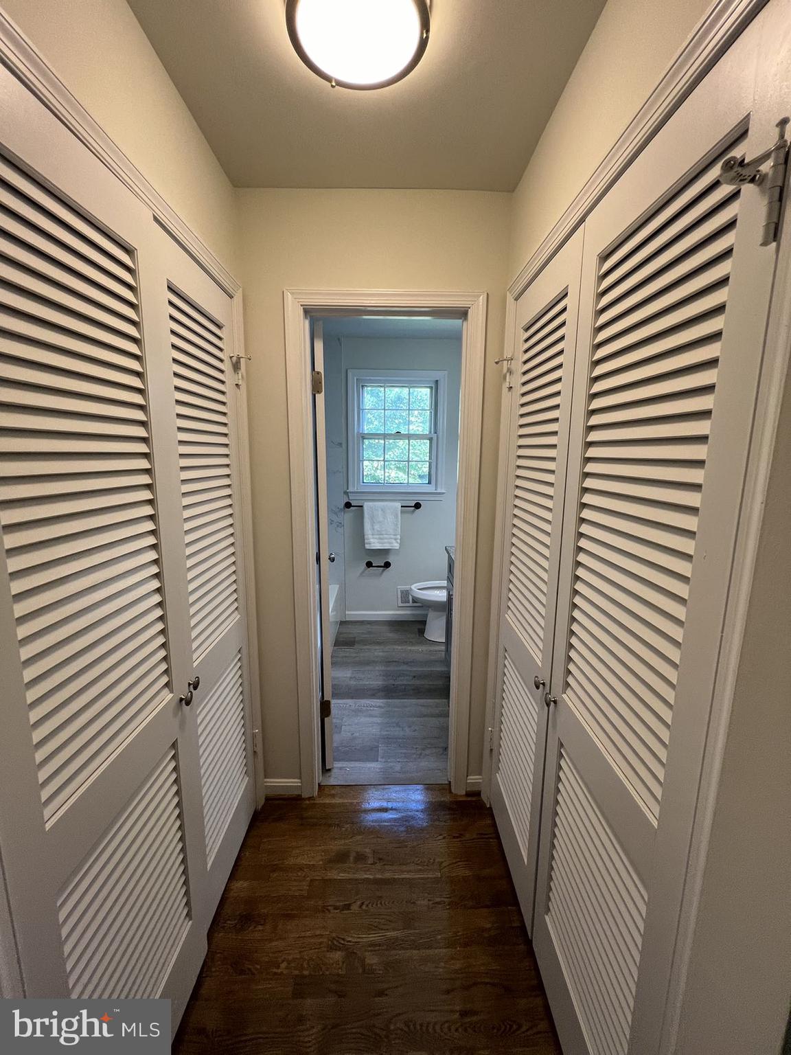 WALNUT HILL - Residential