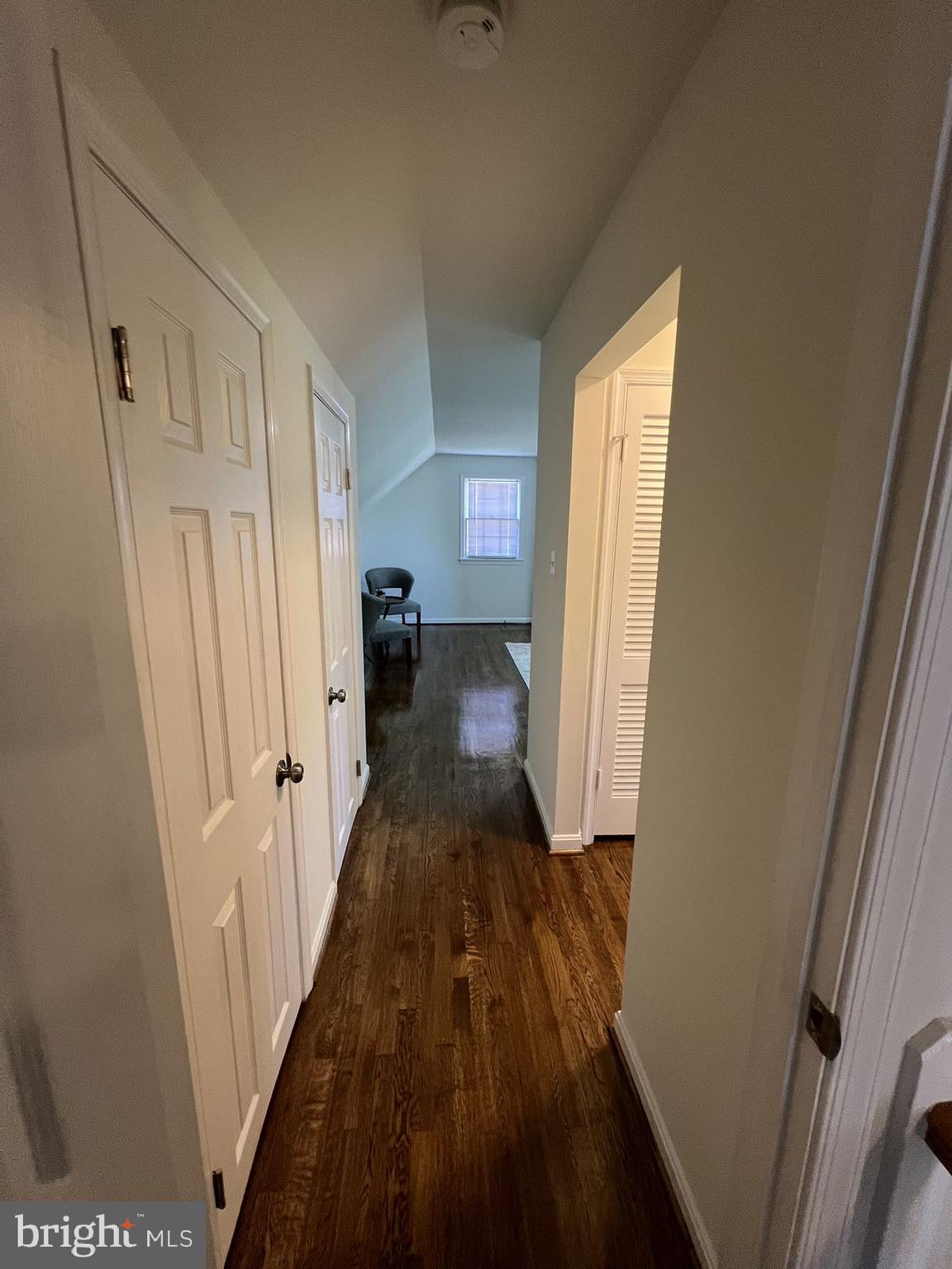 WALNUT HILL - Residential