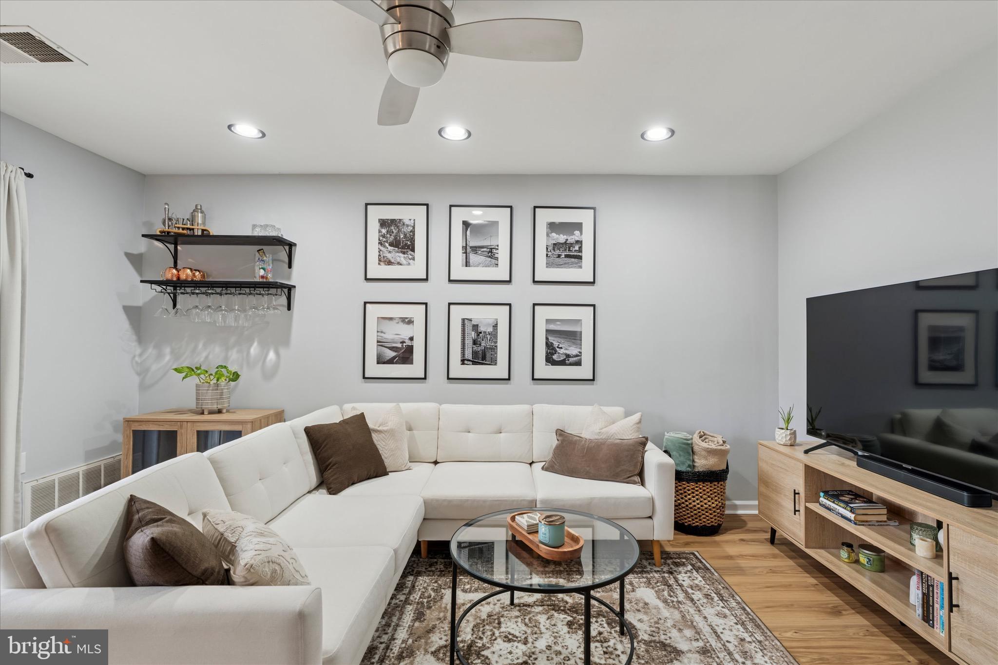 THE MEADOWS - Residential