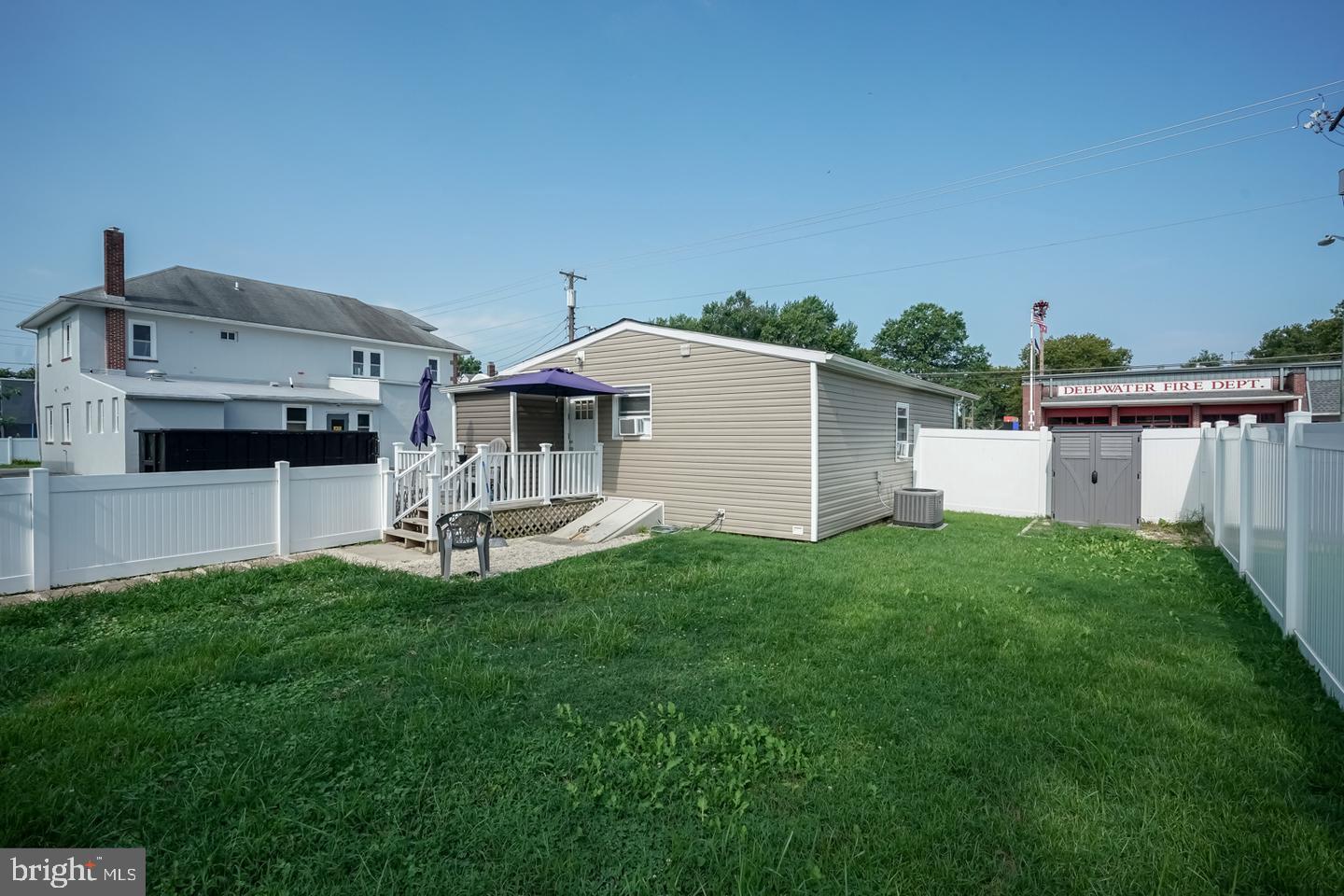 542 N BROADWAY