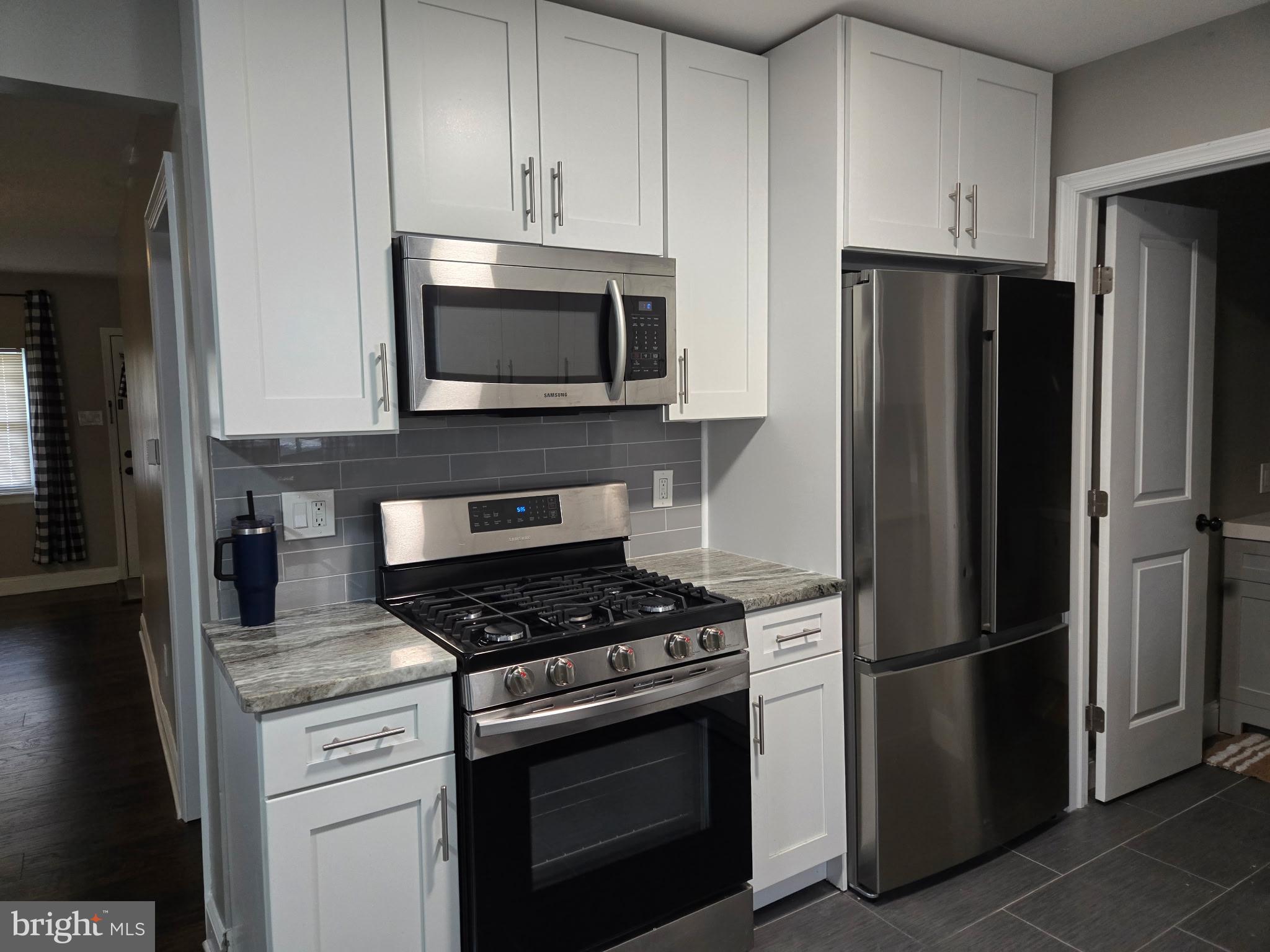 542 N BROADWAY