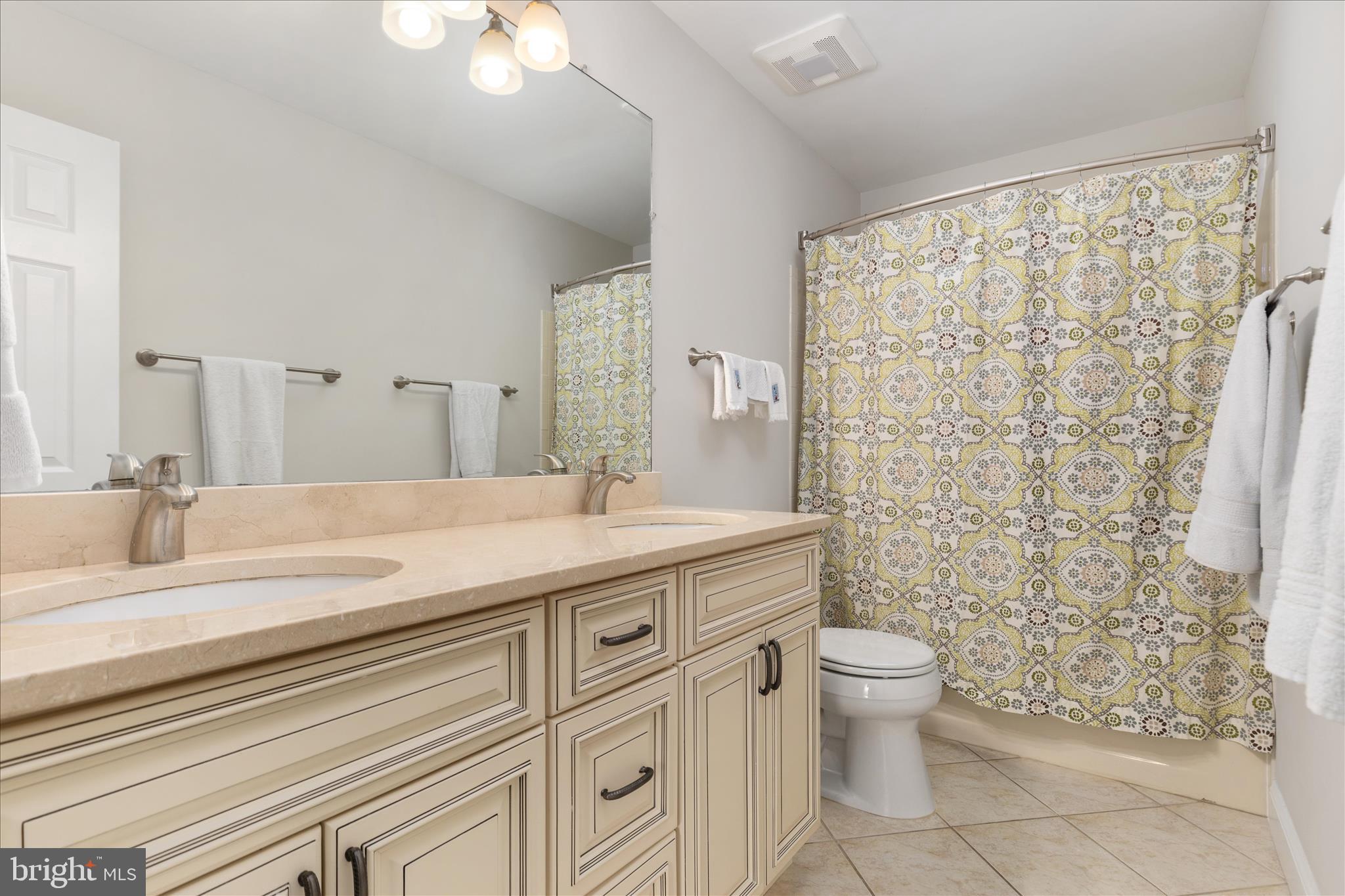 DONEGAL OAKS - Residential