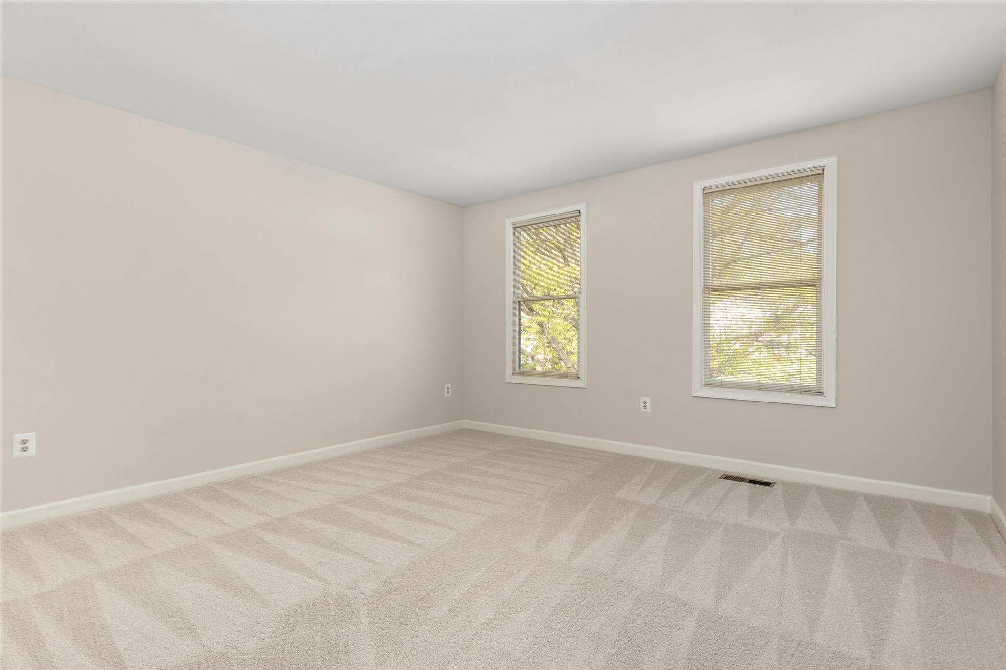 DONEGAL OAKS - Residential