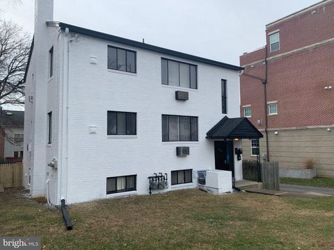 4206 WASHINGTON BOULEVARD ARLINGTON VA 22201