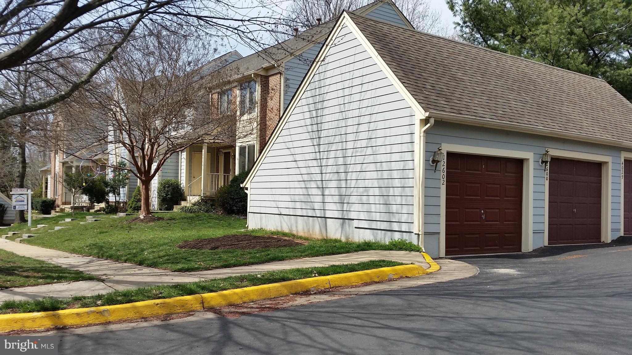 FAIR LAKES - Residential Lease