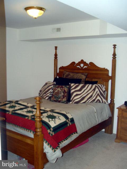 FAIR LAKES - Residential Lease