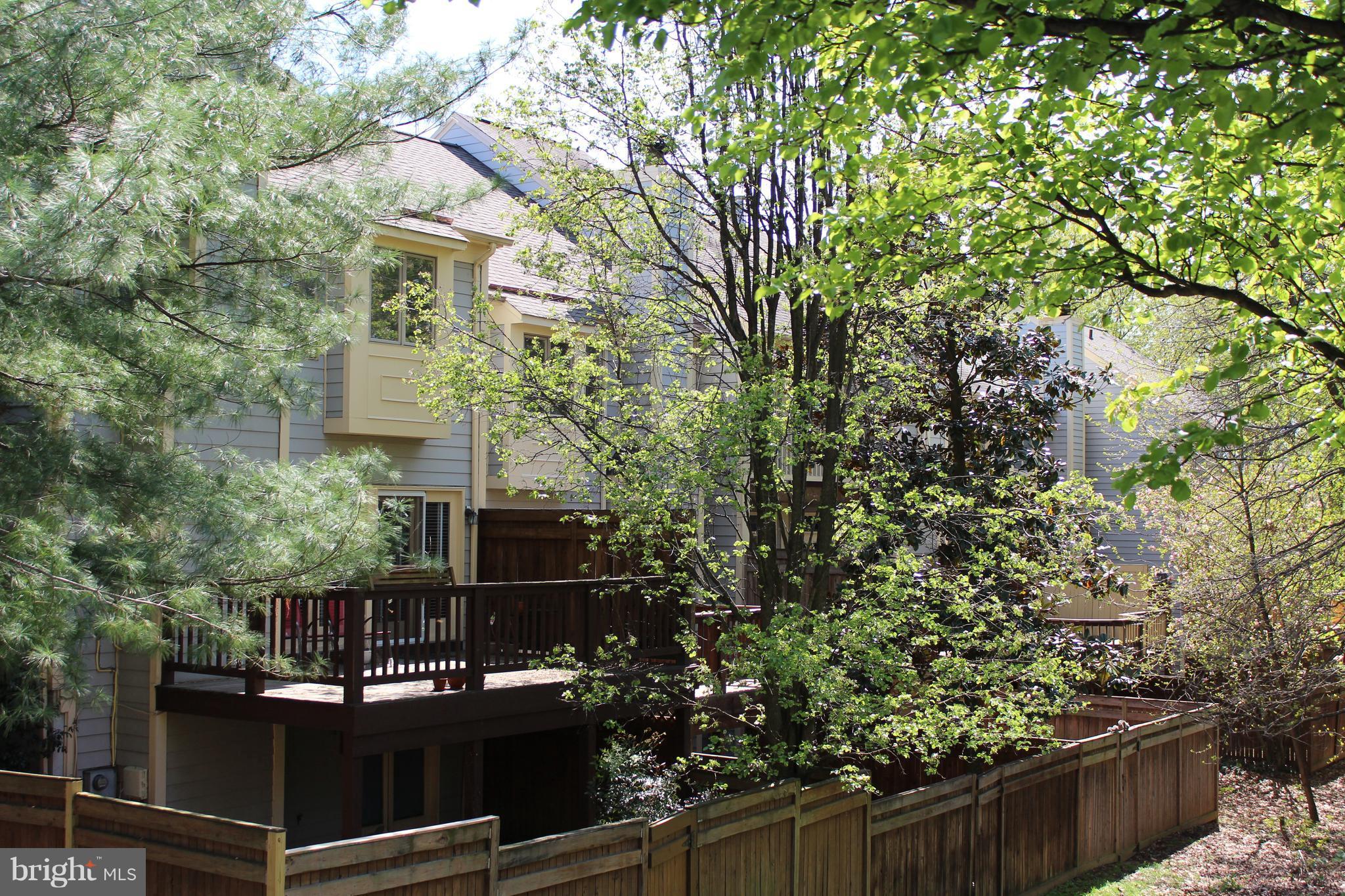 FAIR LAKES - Residential Lease