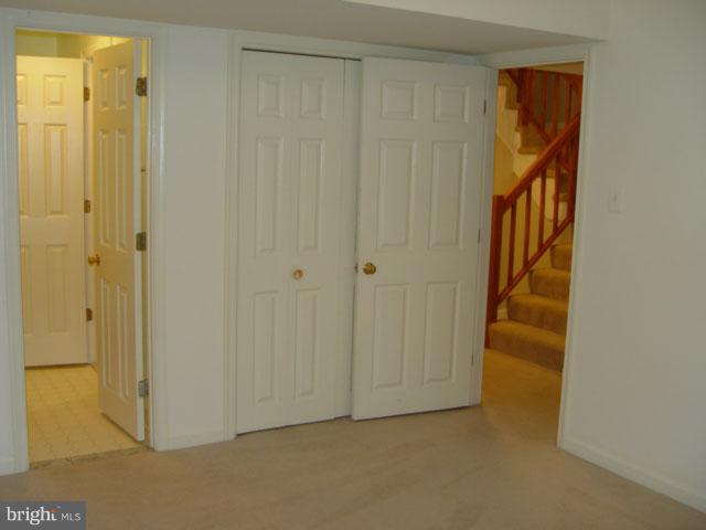 FAIR LAKES - Residential Lease