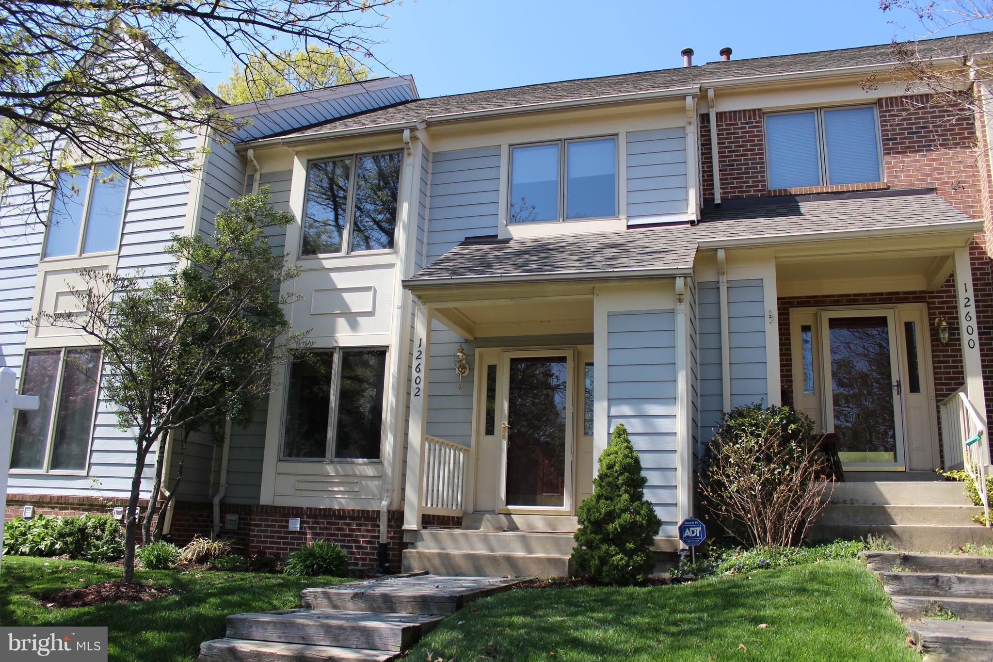 FAIR LAKES - Residential Lease