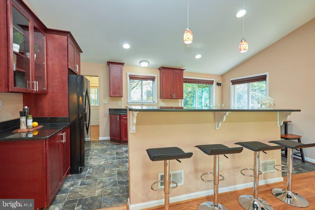 COLUMBIA PINES - Residential