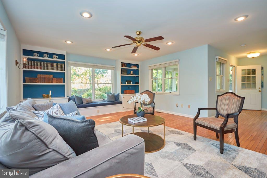 COLUMBIA PINES - Residential