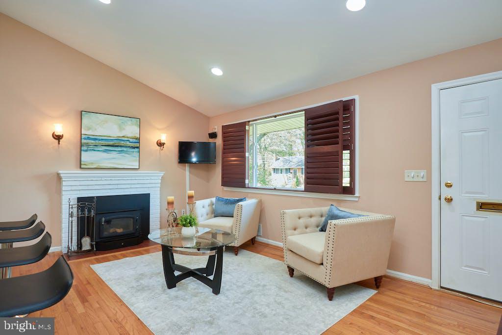 COLUMBIA PINES - Residential