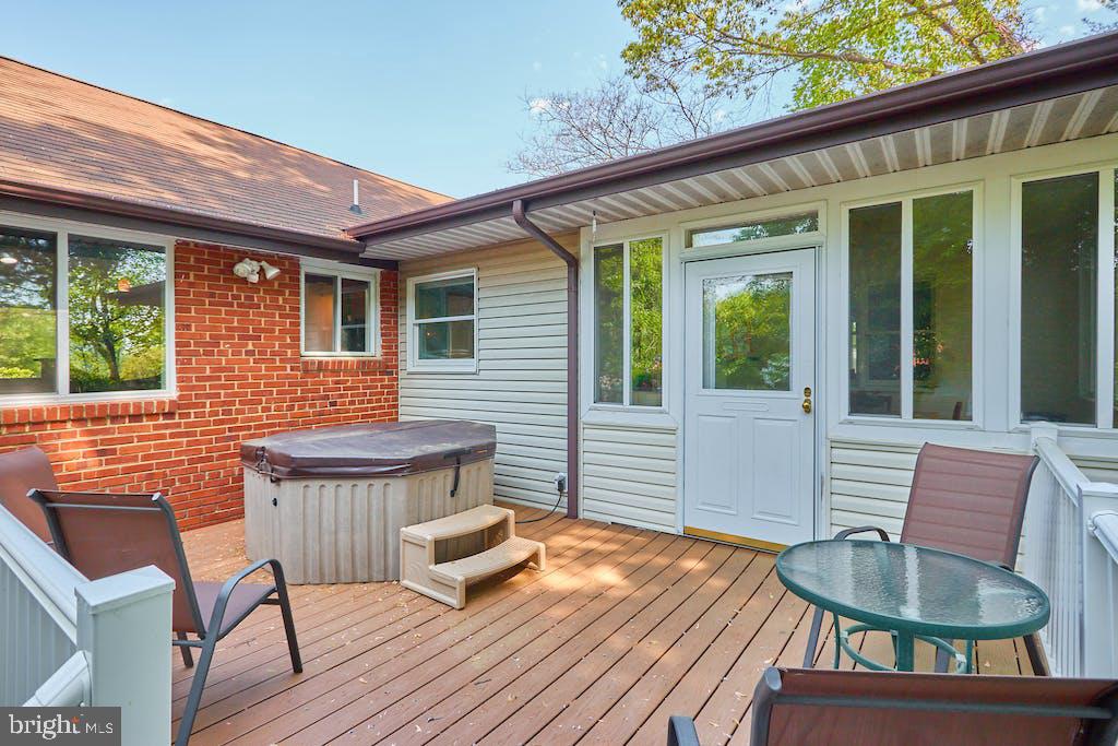 COLUMBIA PINES - Residential