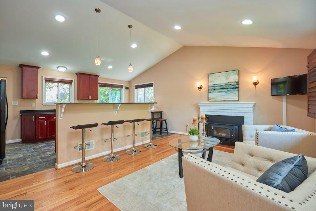 COLUMBIA PINES - Residential