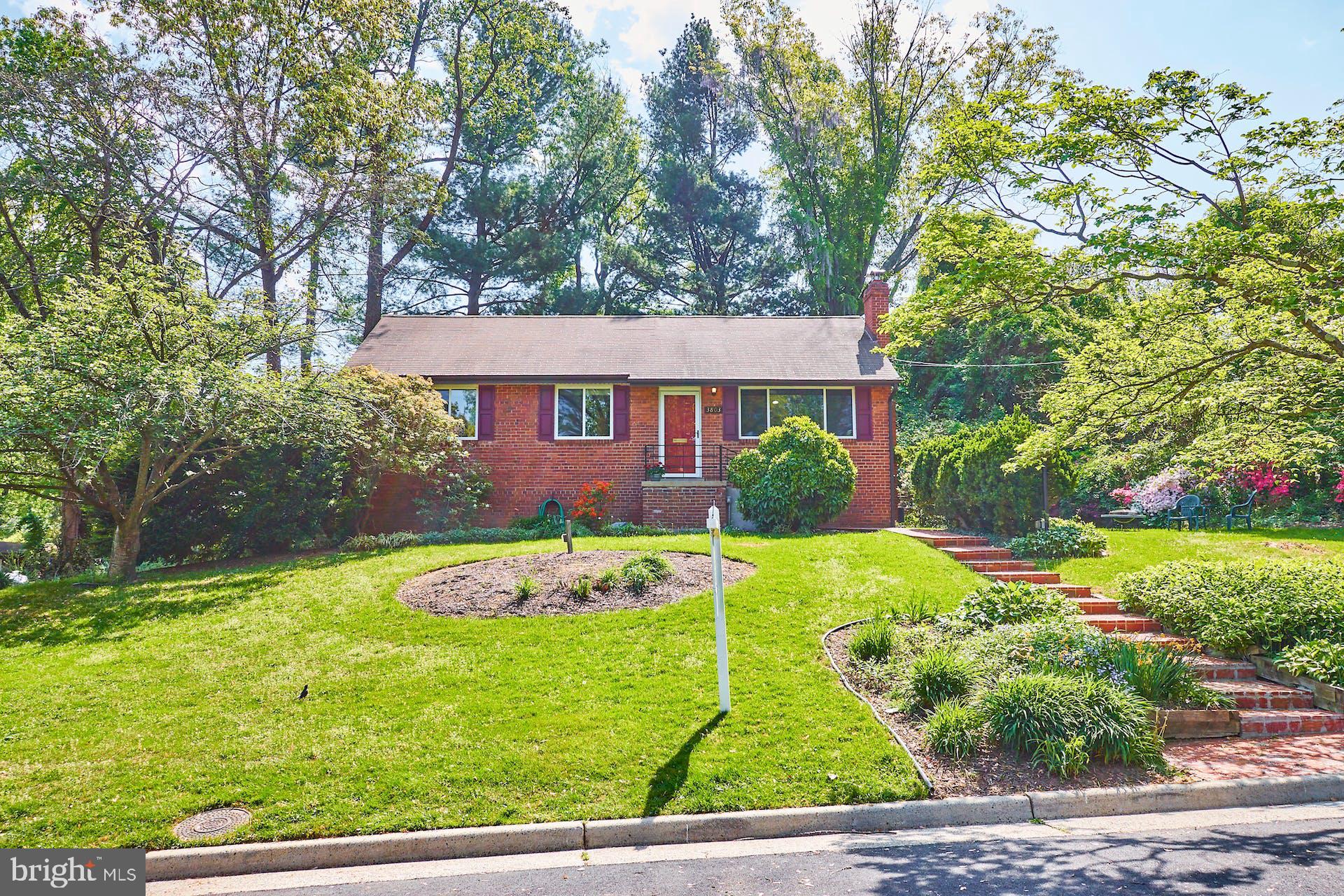 COLUMBIA PINES - Residential