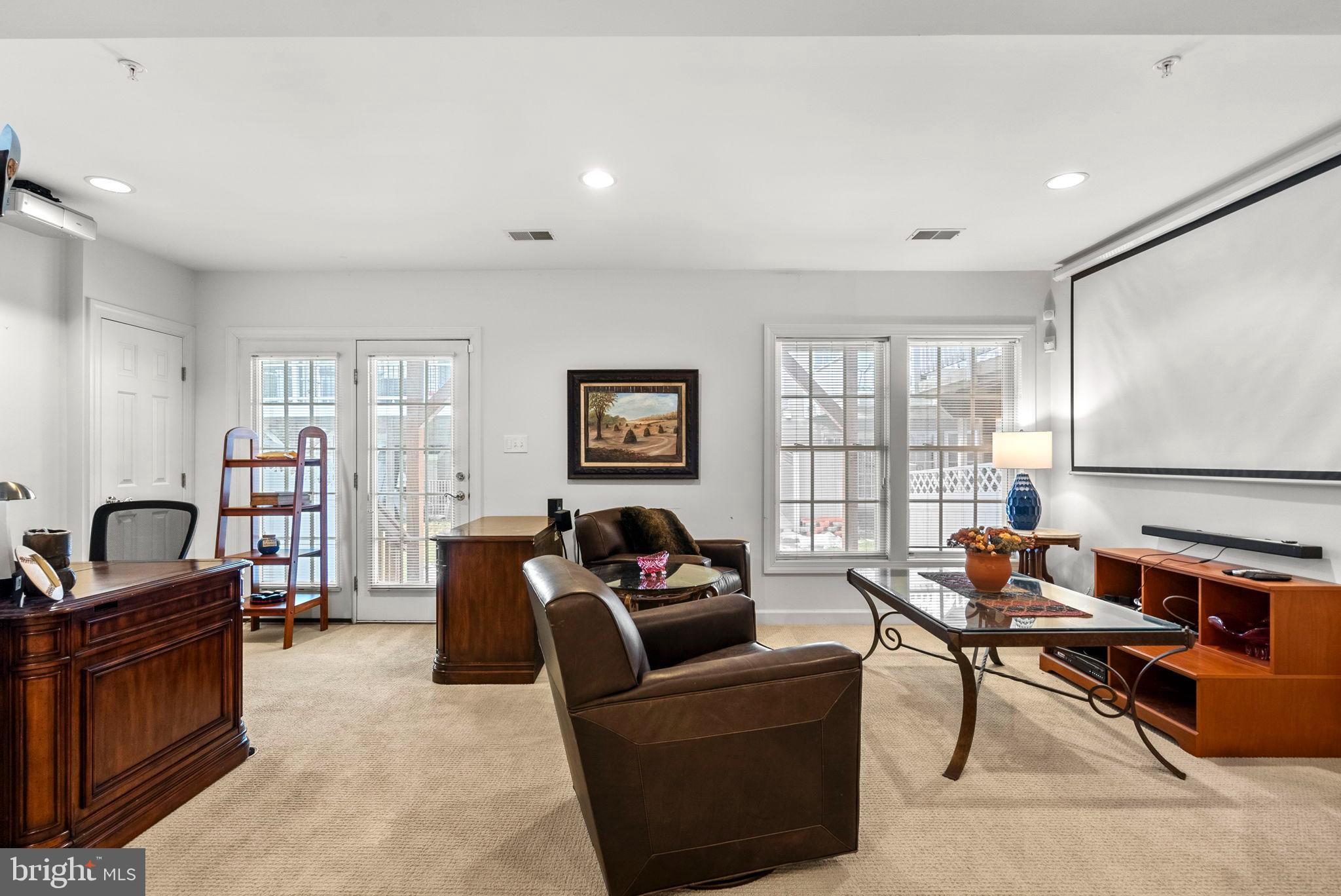 POTOMAC CHASE - Residential