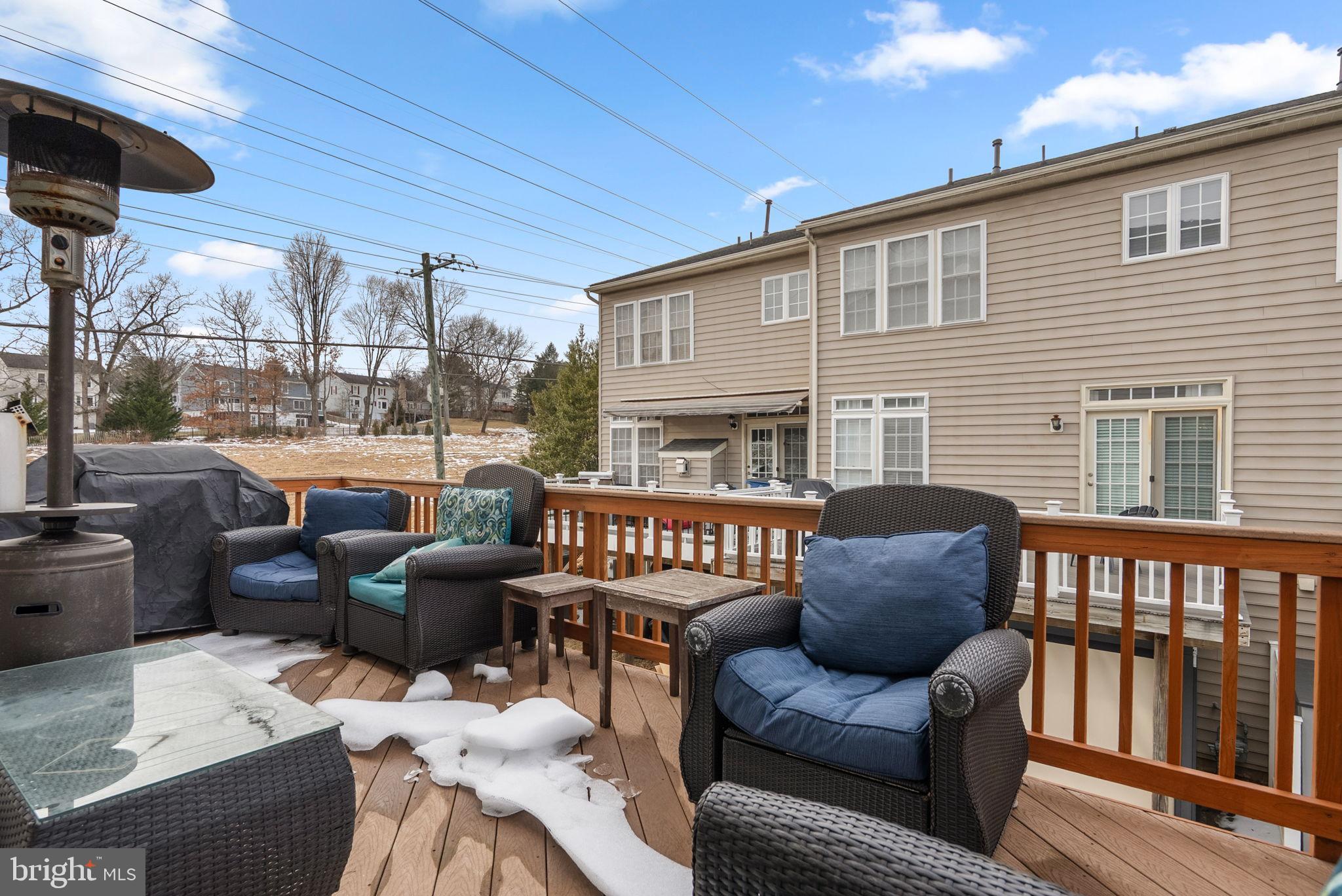 POTOMAC CHASE - Residential