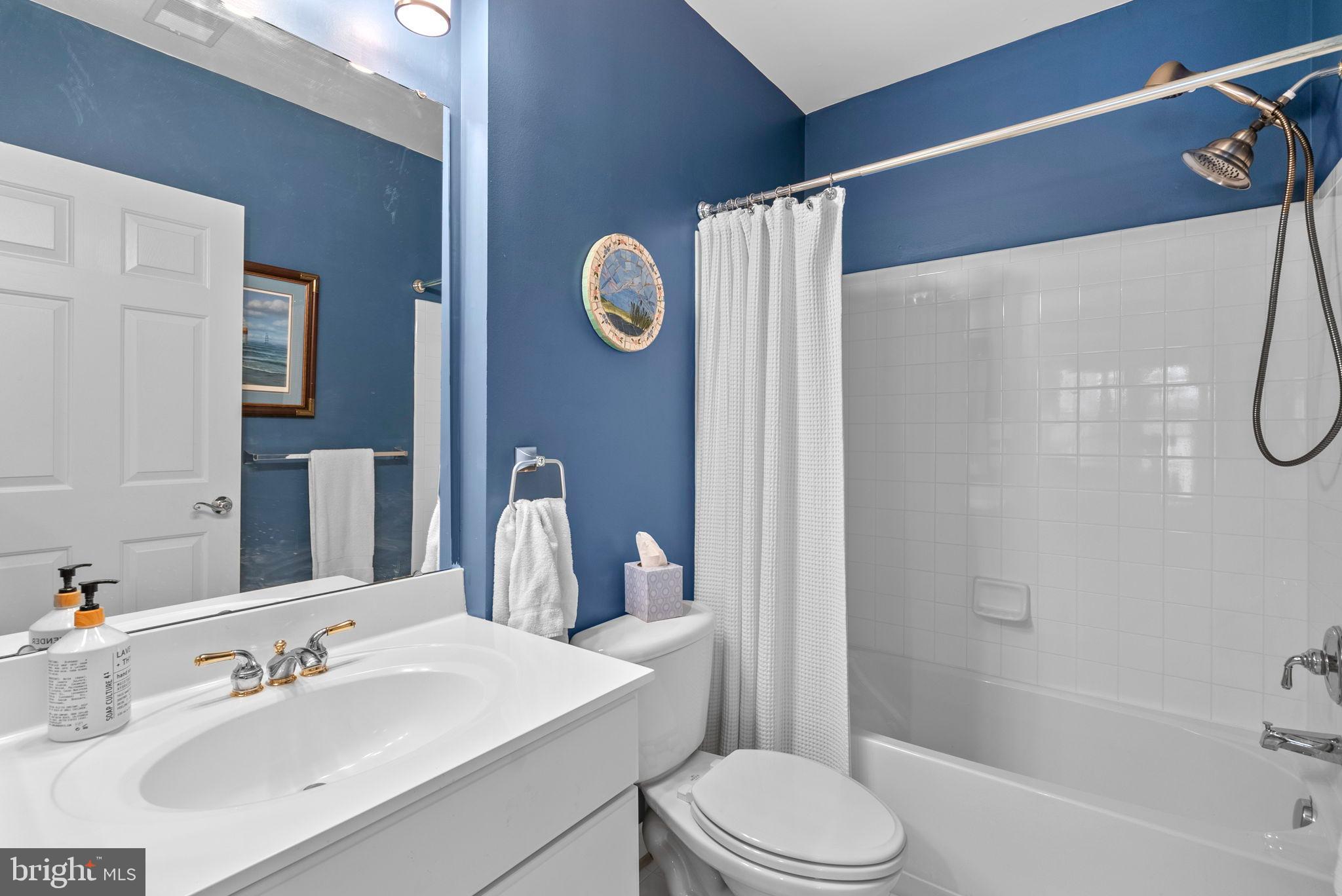 POTOMAC CHASE - Residential