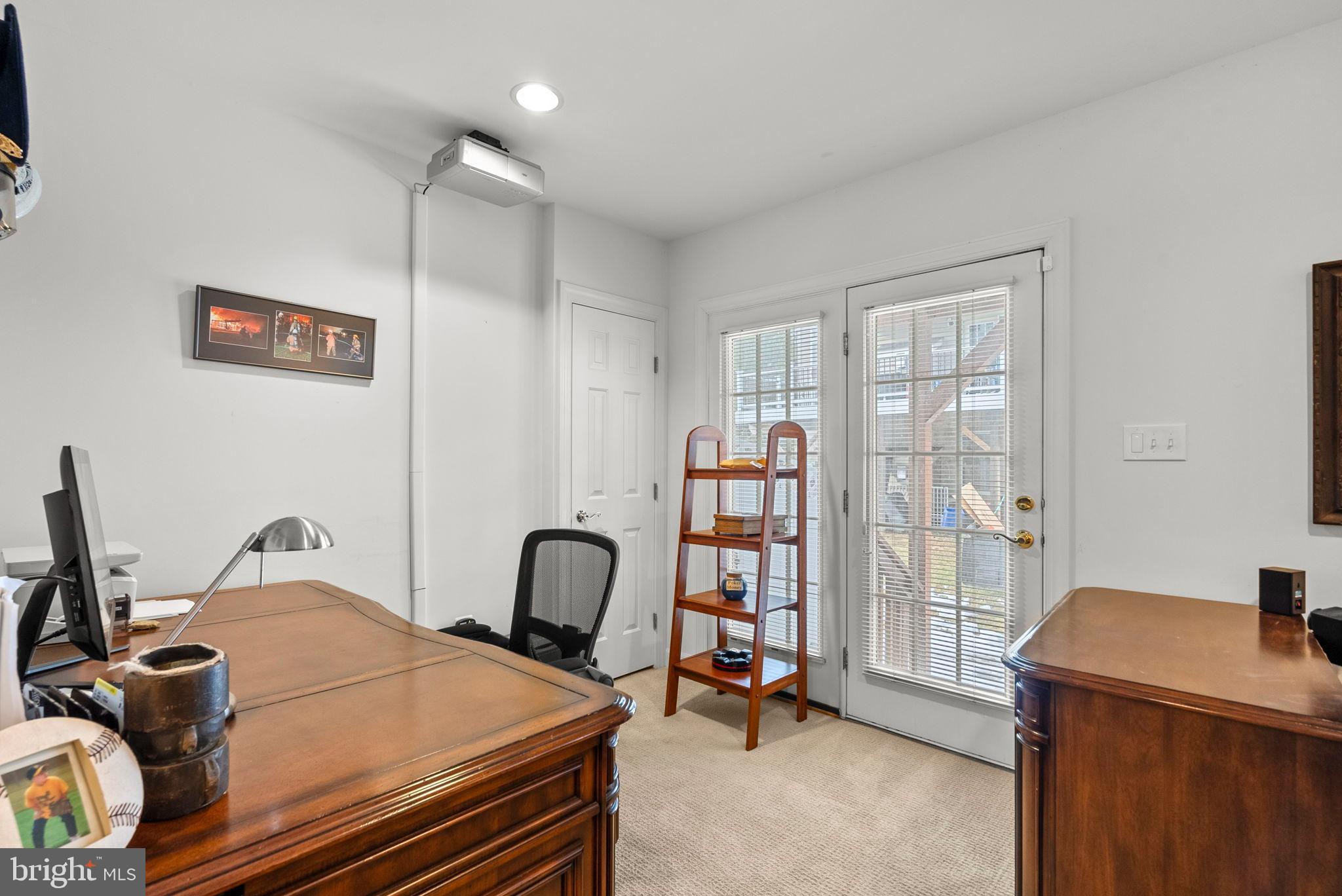 POTOMAC CHASE - Residential