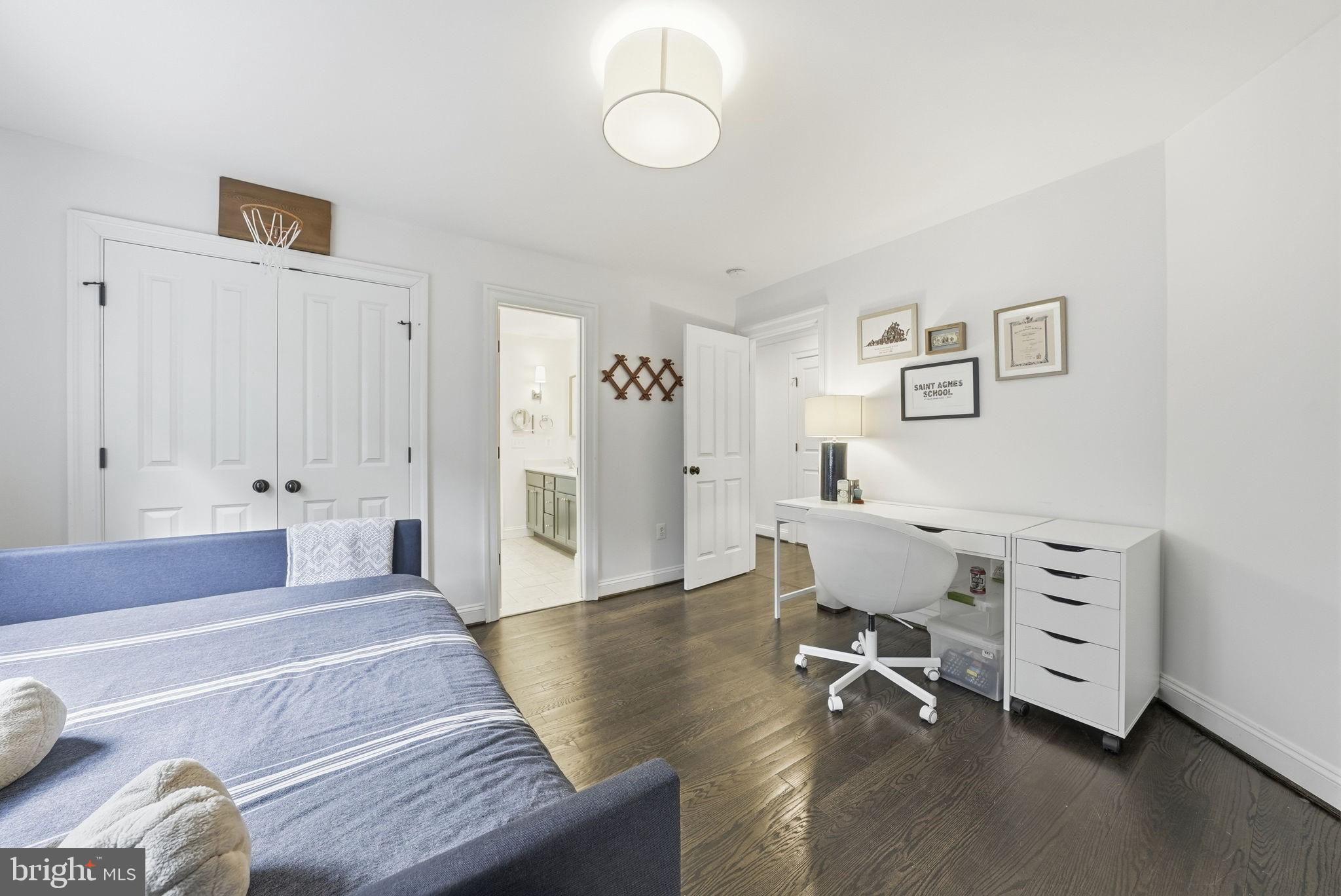 CHERRYDALE - Residential
