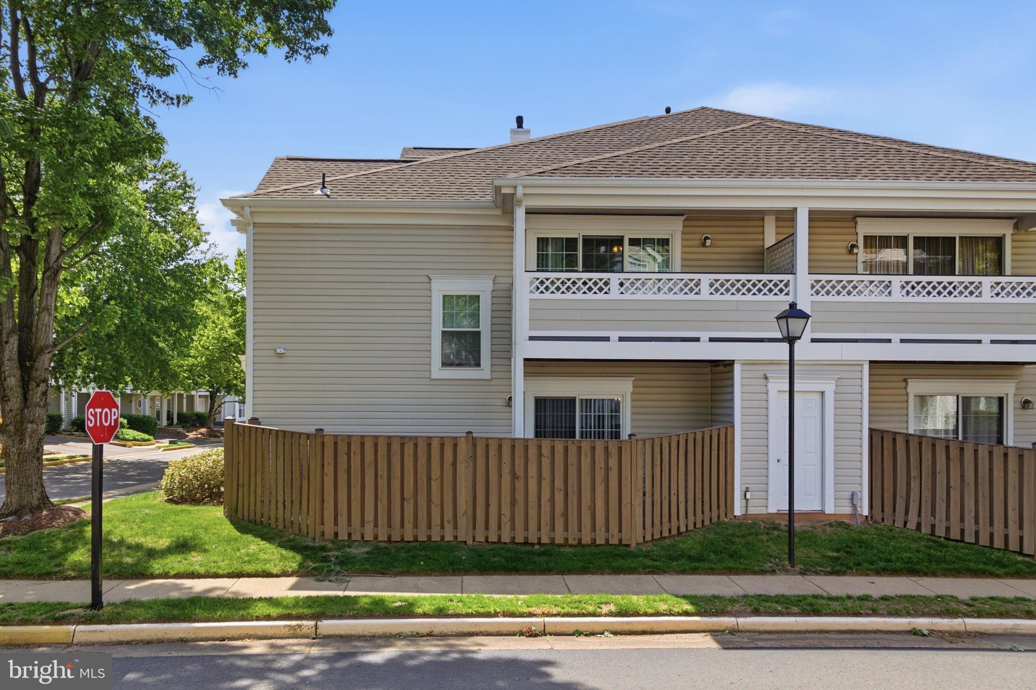 LIFESTYLE AT SULLY STATION - Residential