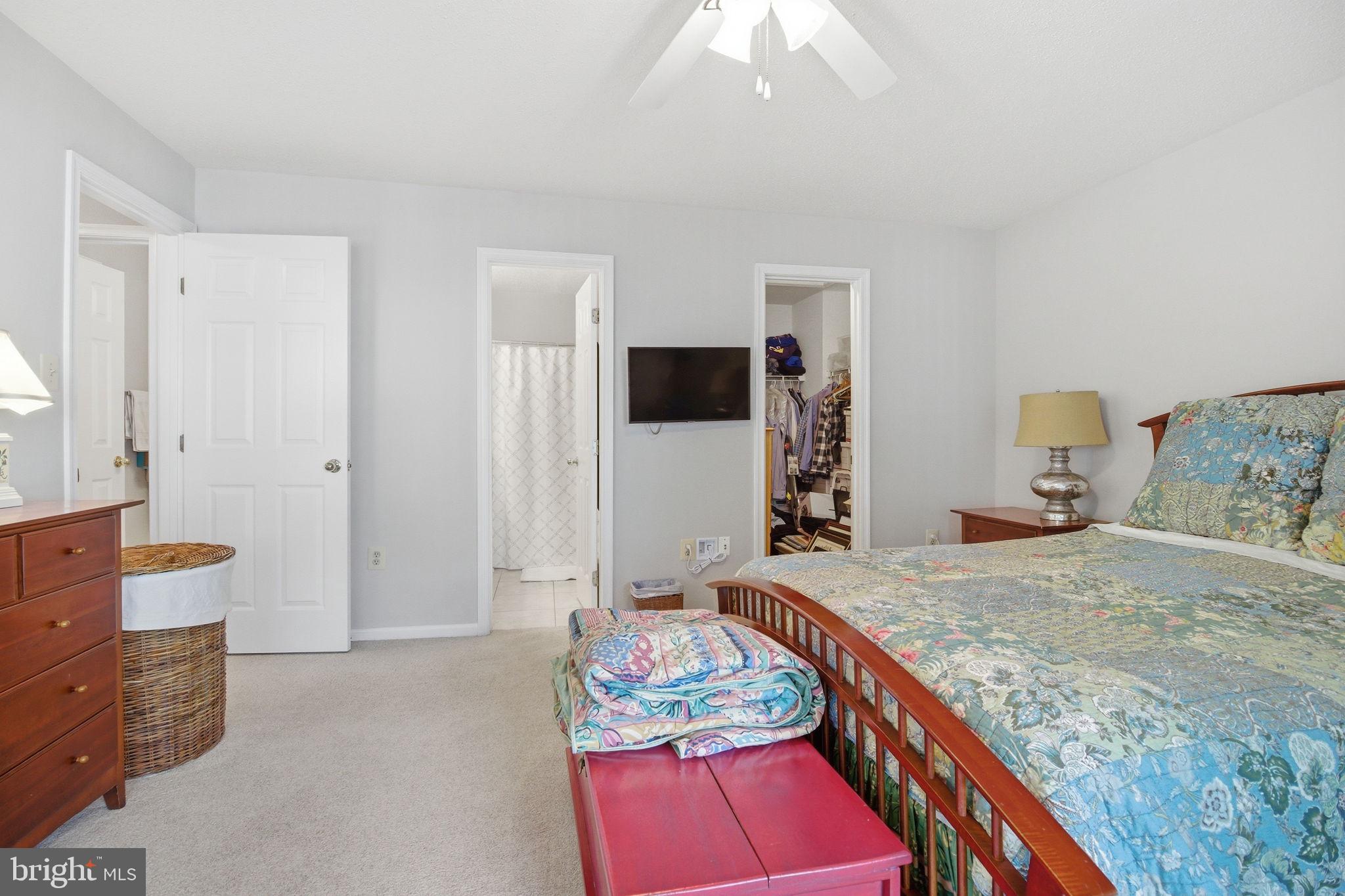 LIFESTYLE AT SULLY STATION - Residential