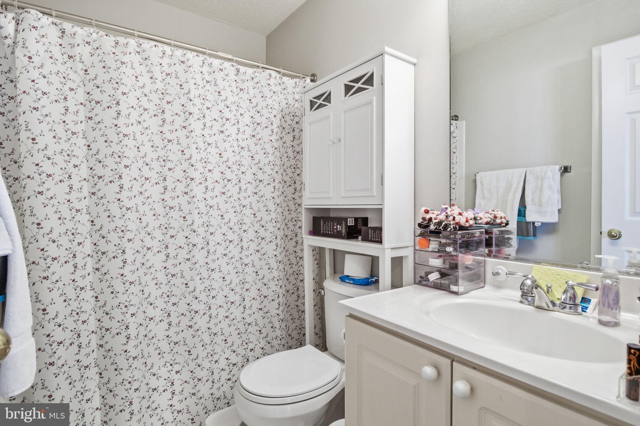 LIFESTYLE AT SULLY STATION - Residential