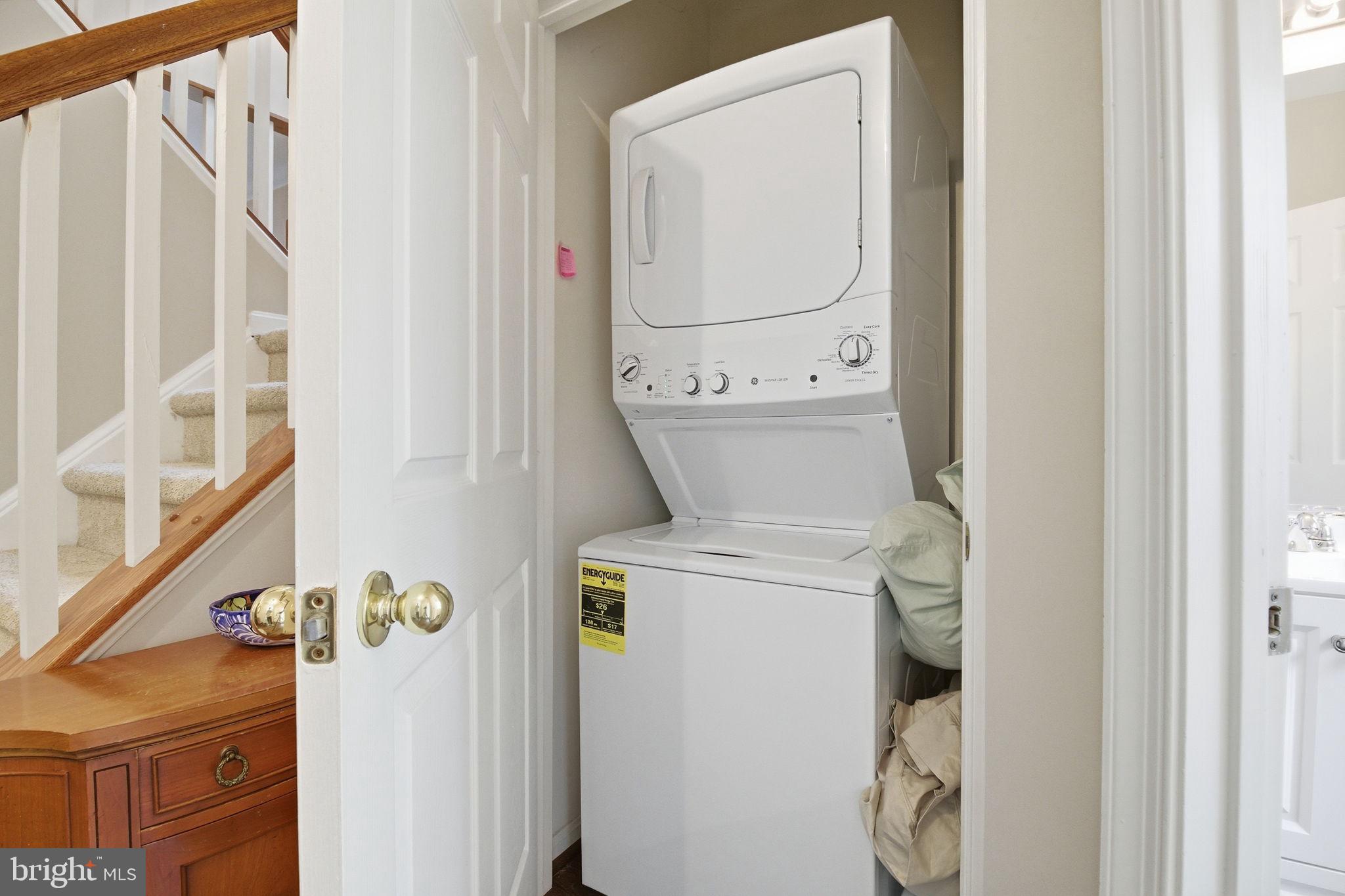 LIFESTYLE AT SULLY STATION - Residential