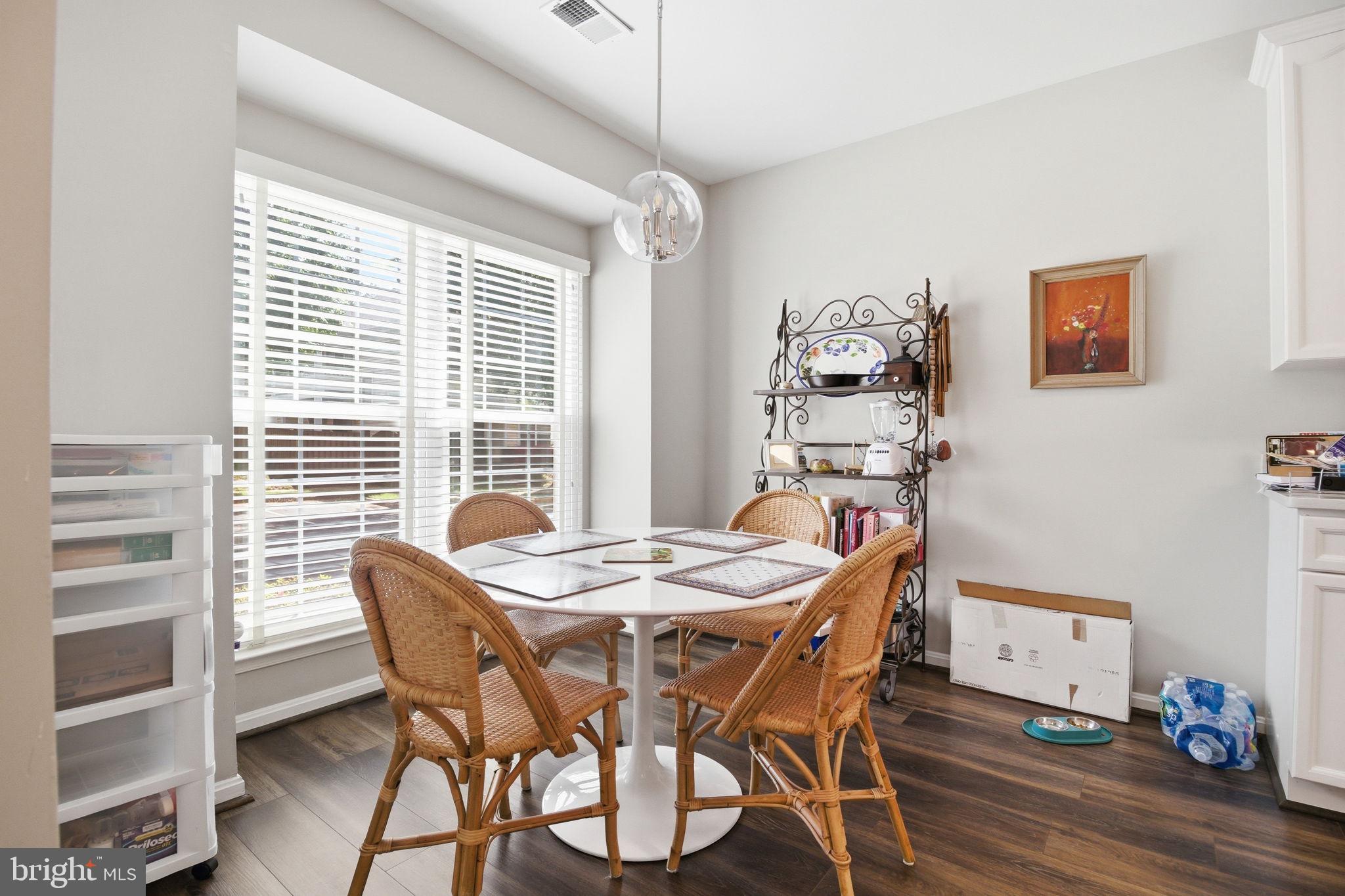 LIFESTYLE AT SULLY STATION - Residential