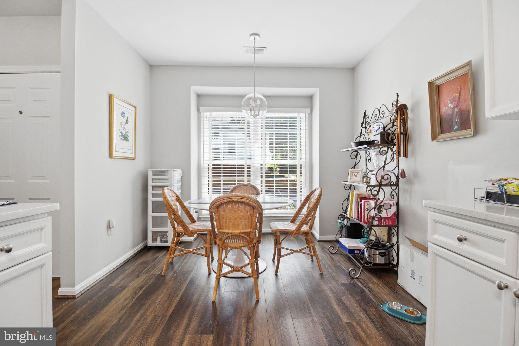LIFESTYLE AT SULLY STATION - Residential