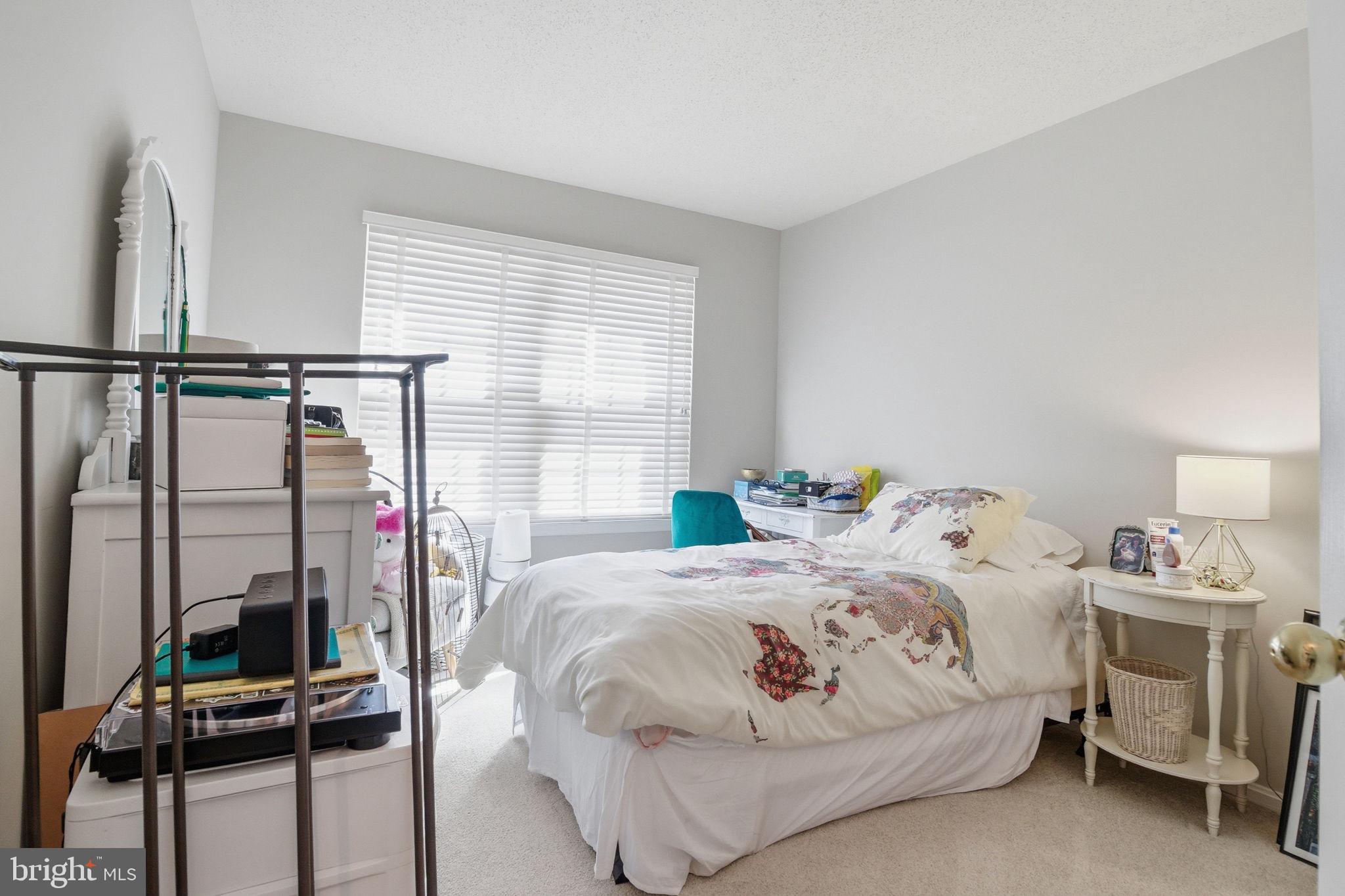 LIFESTYLE AT SULLY STATION - Residential