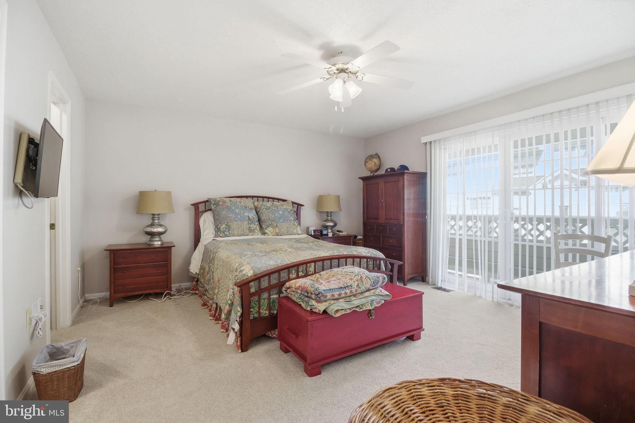 LIFESTYLE AT SULLY STATION - Residential