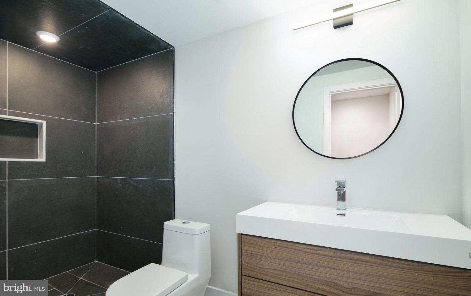 OLDE KENSINGTON - Residential Lease