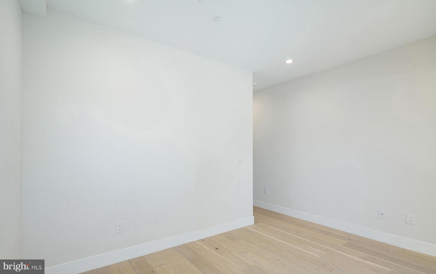 OLDE KENSINGTON - Residential Lease