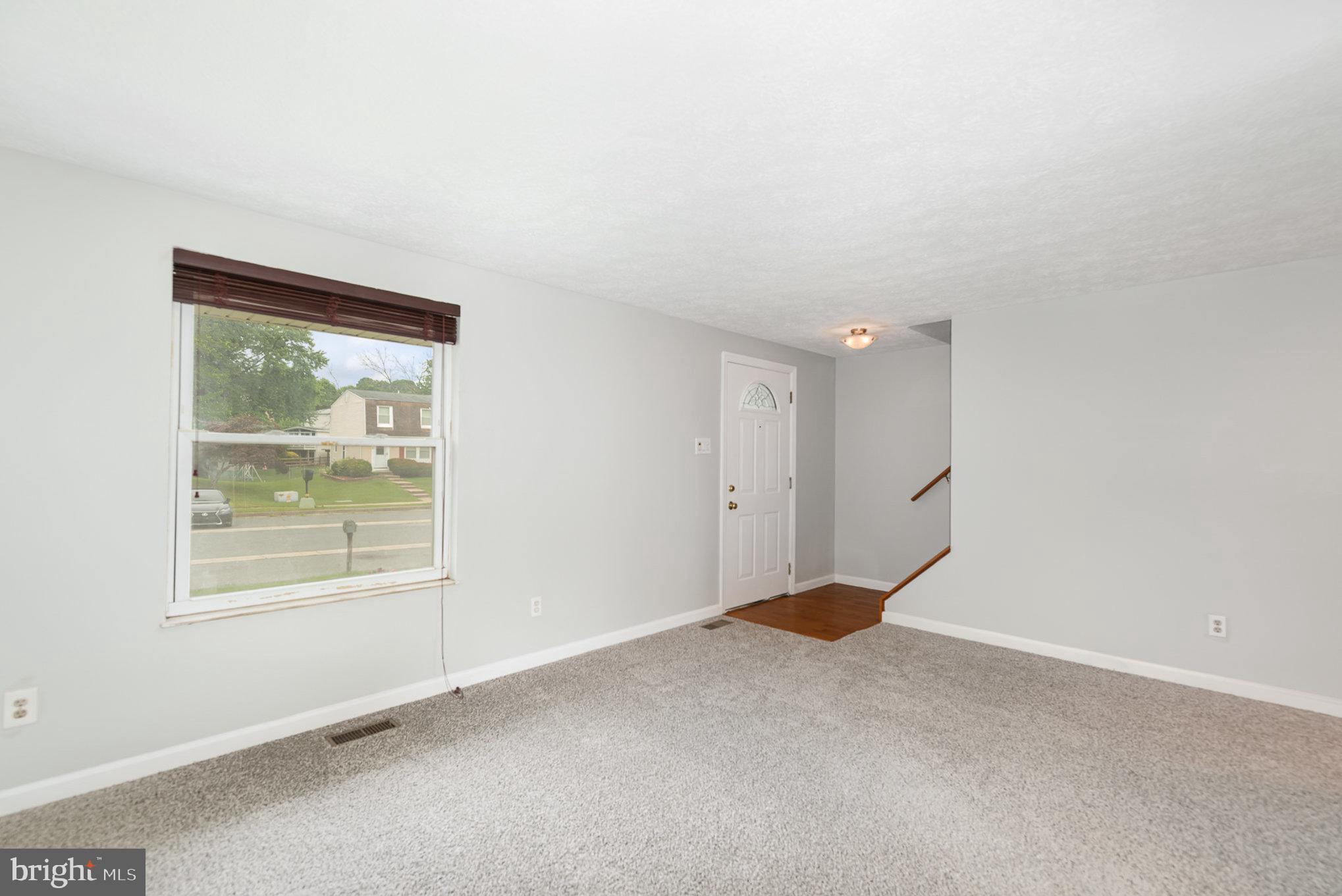 3 HALLFIELD COURT