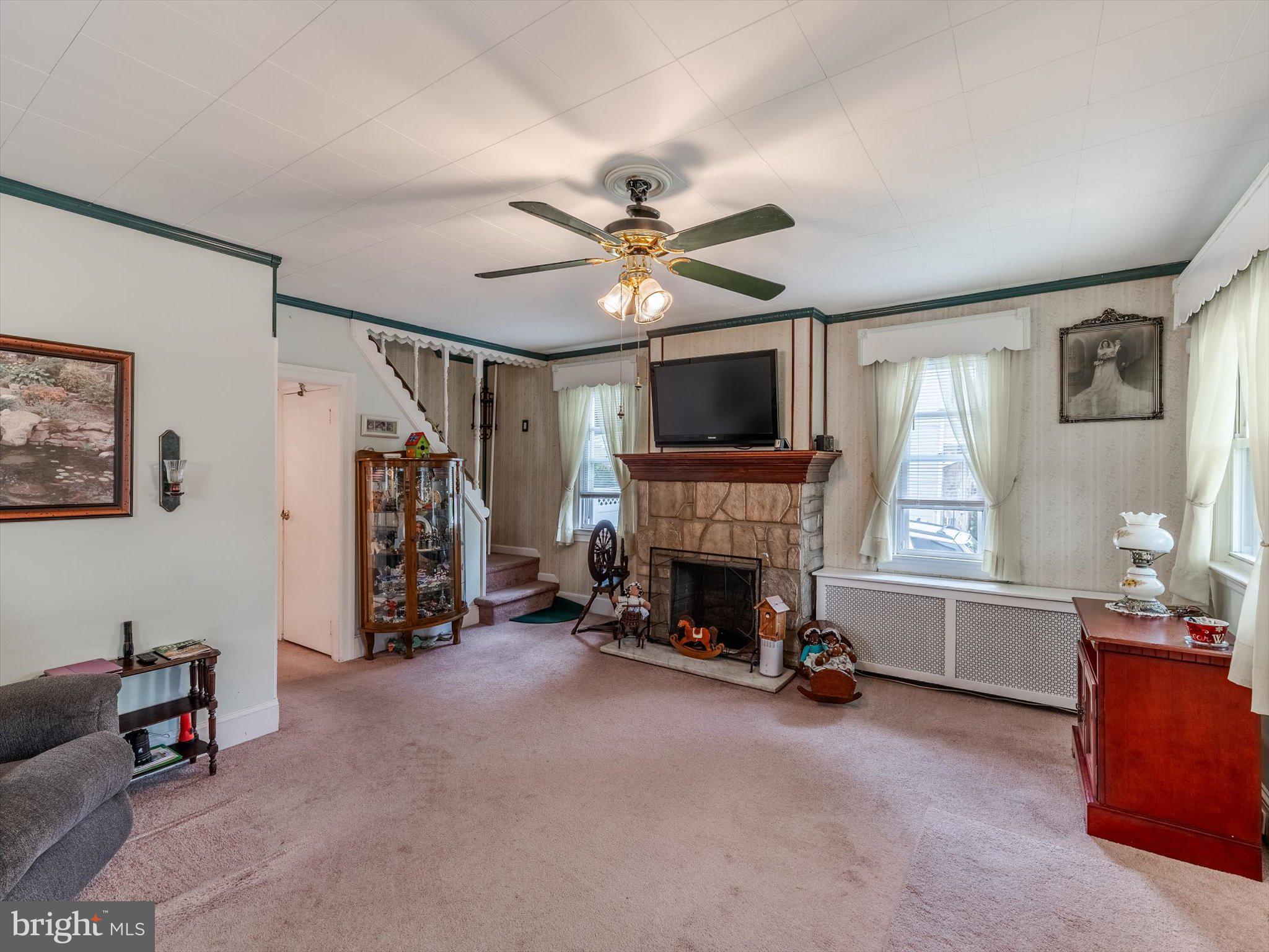 1571 ROCKWELL ROAD