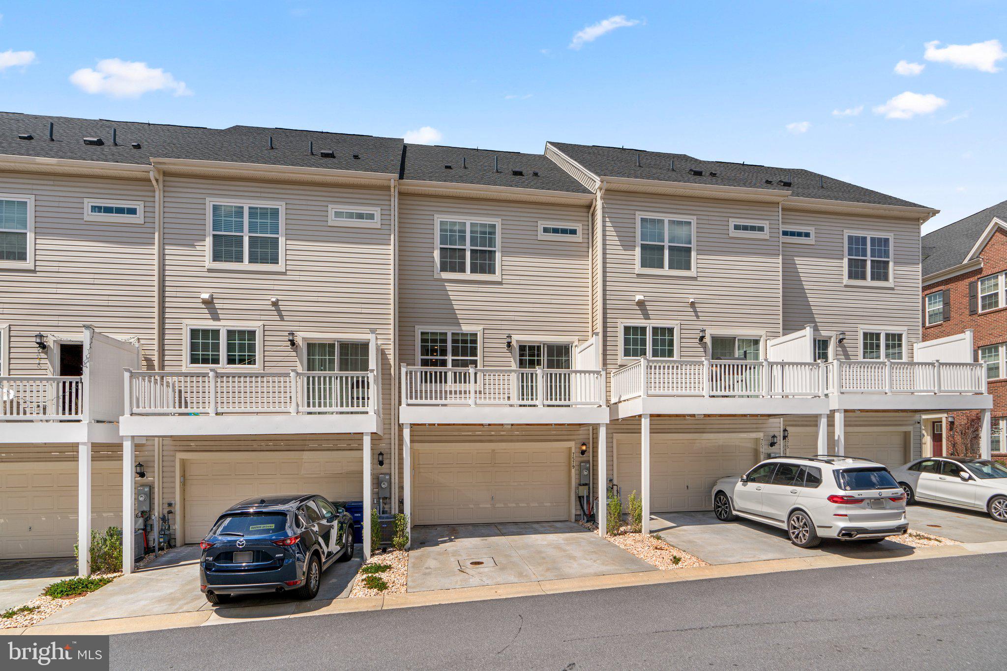 OXFORD SQUARE - Residential