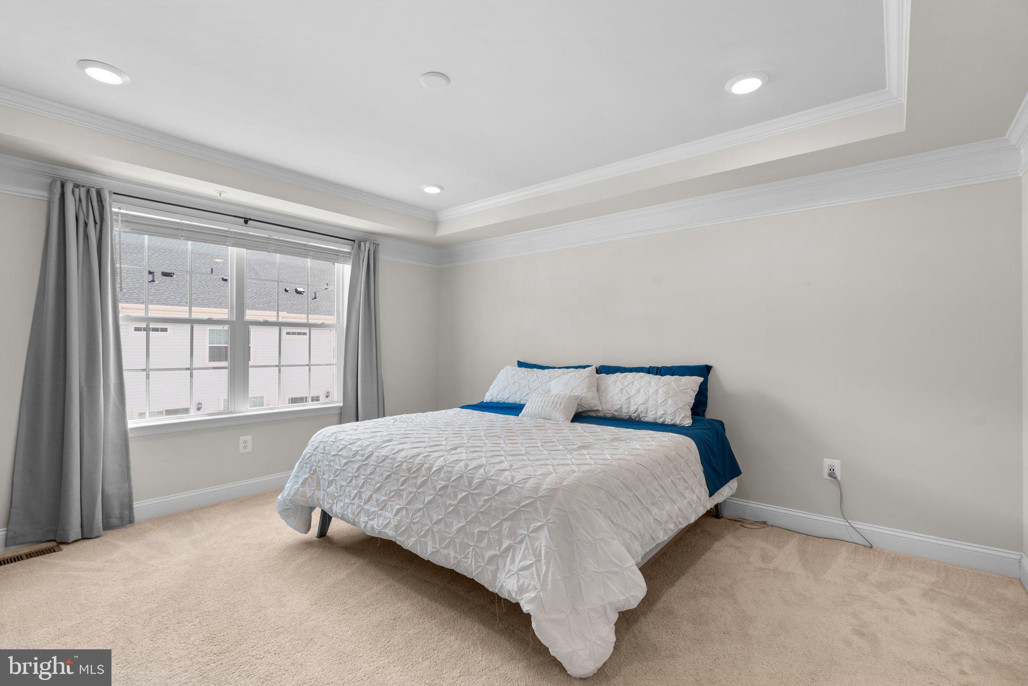 OXFORD SQUARE - Residential