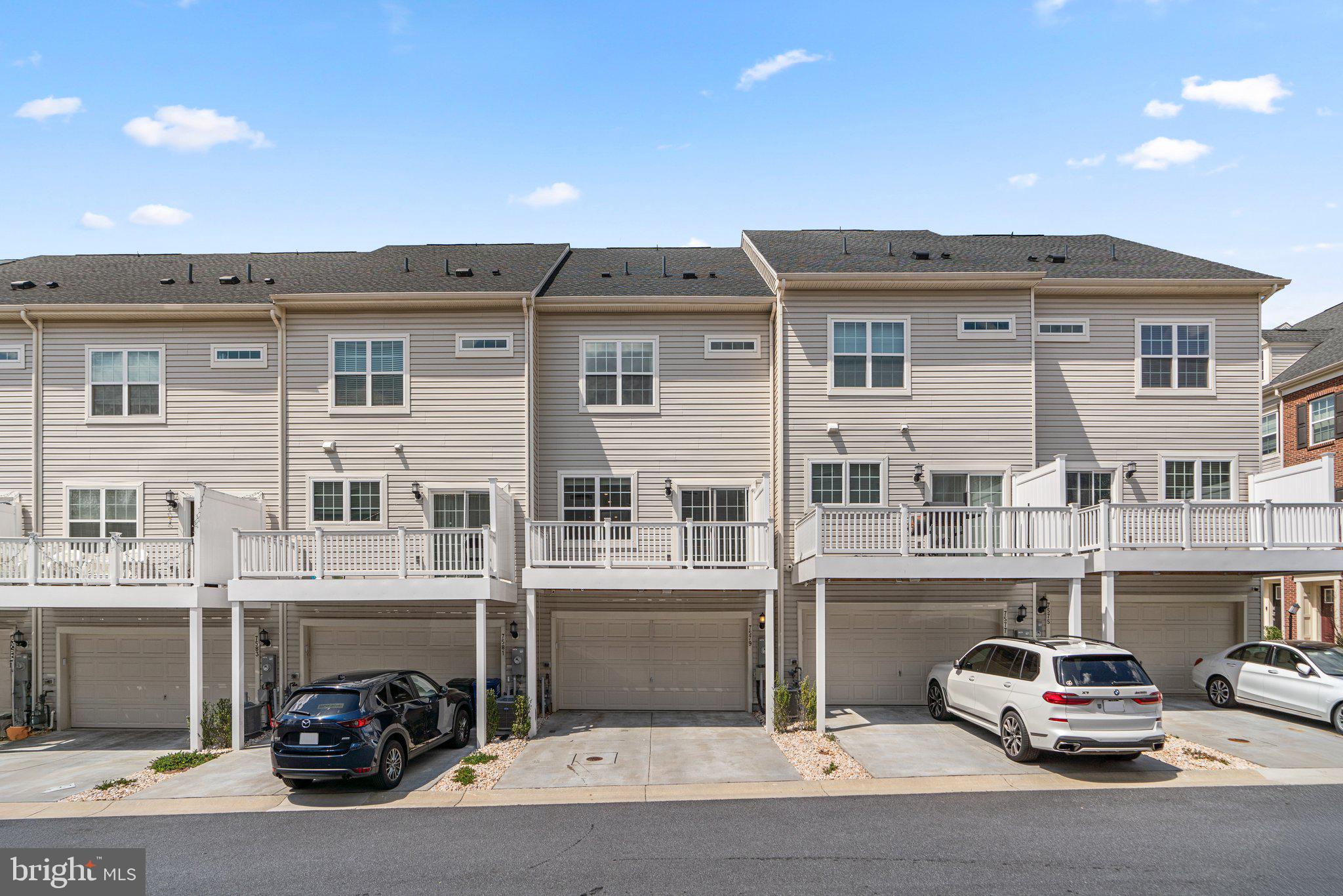 OXFORD SQUARE - Residential