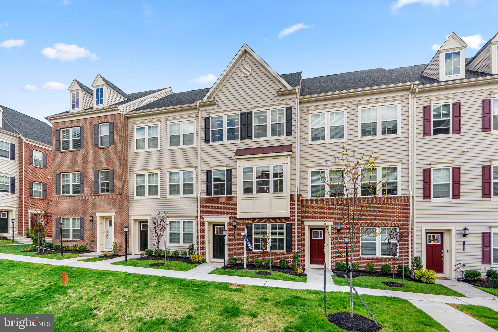 OXFORD SQUARE - Residential