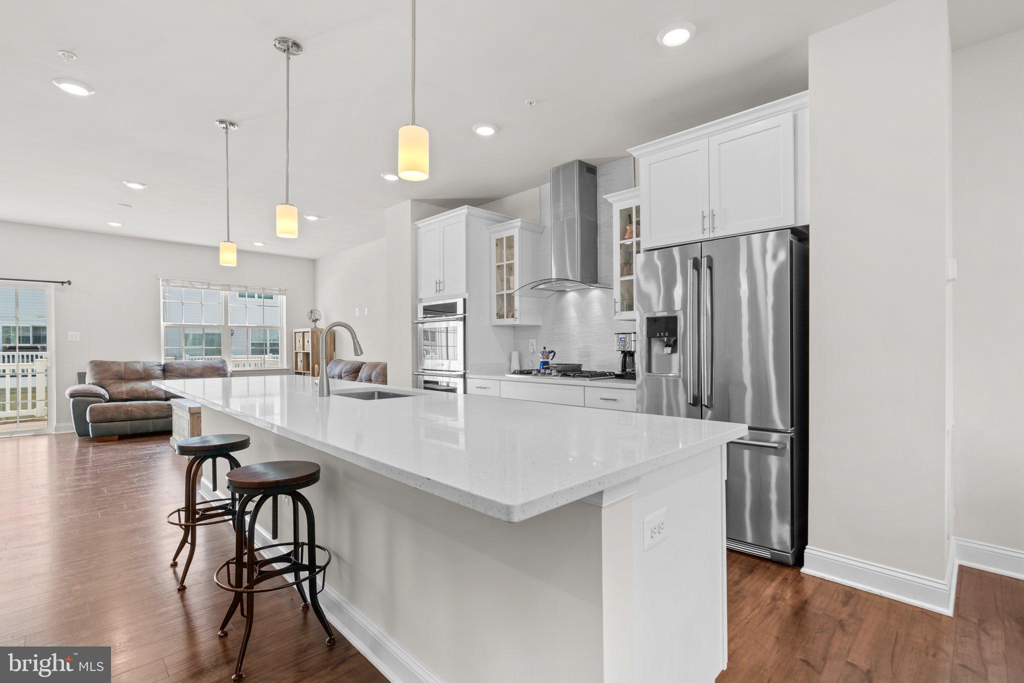 OXFORD SQUARE - Residential