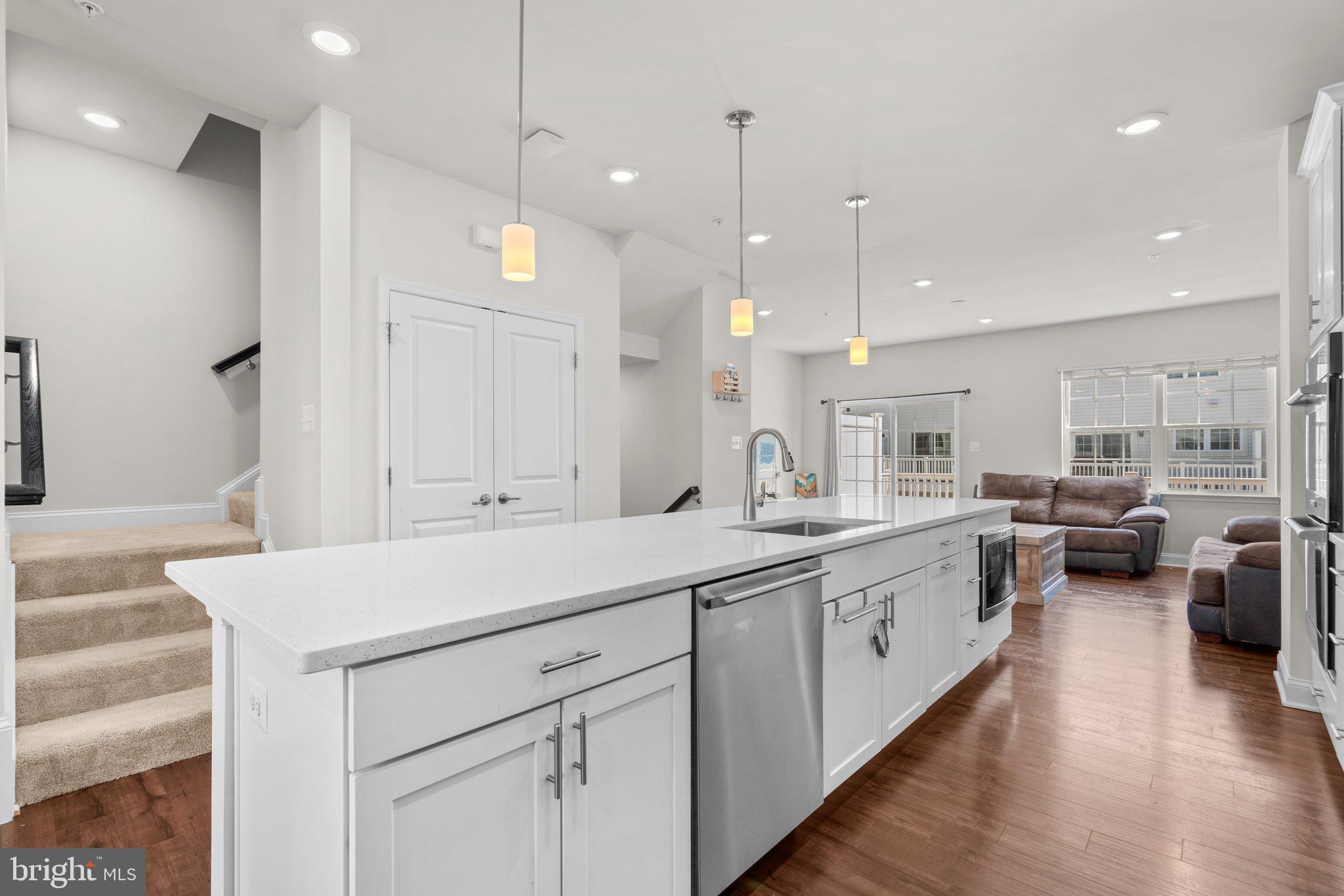 OXFORD SQUARE - Residential